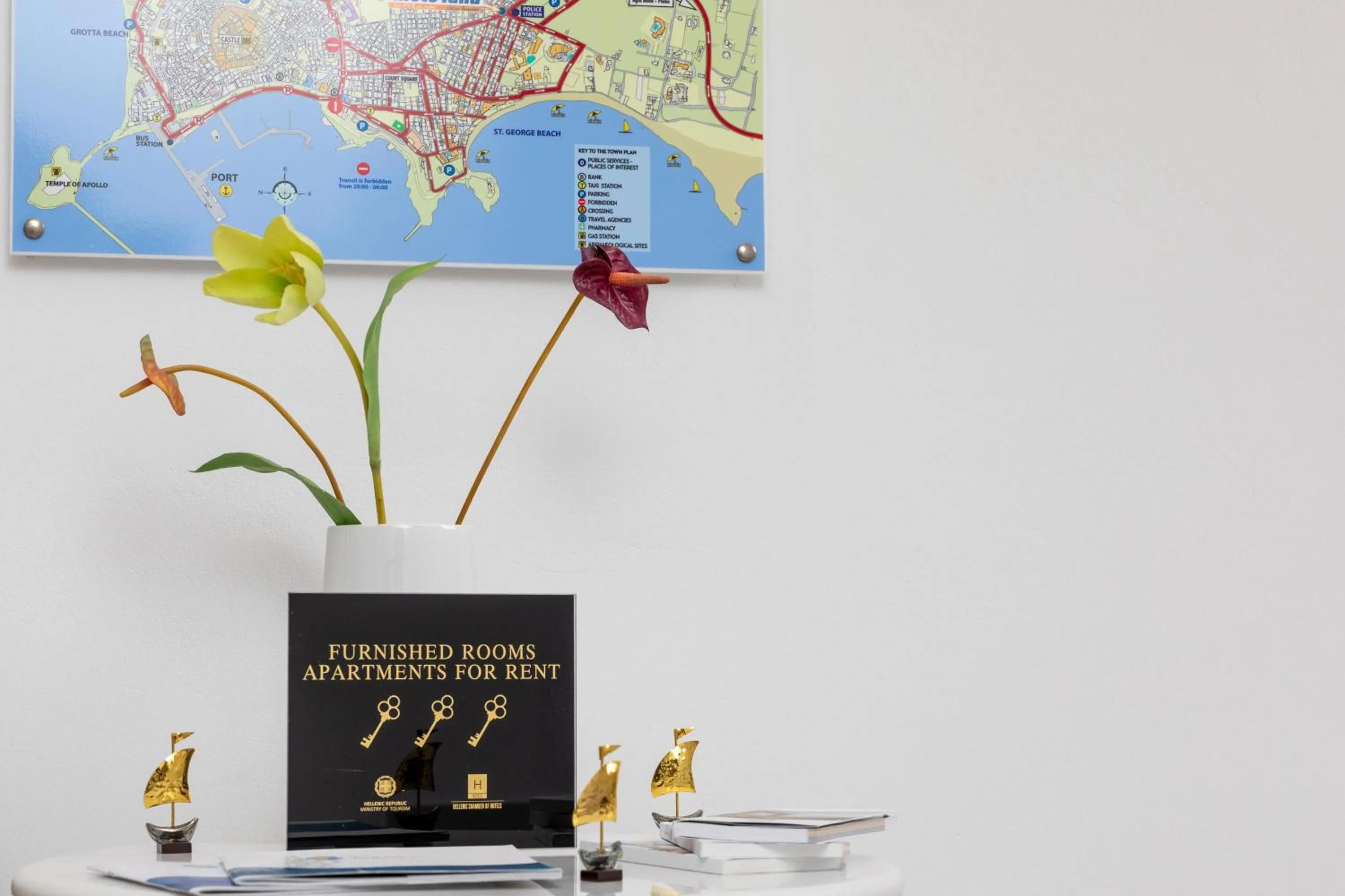 Lobby or reception in NAXOS DIAMOND Studios Apartments