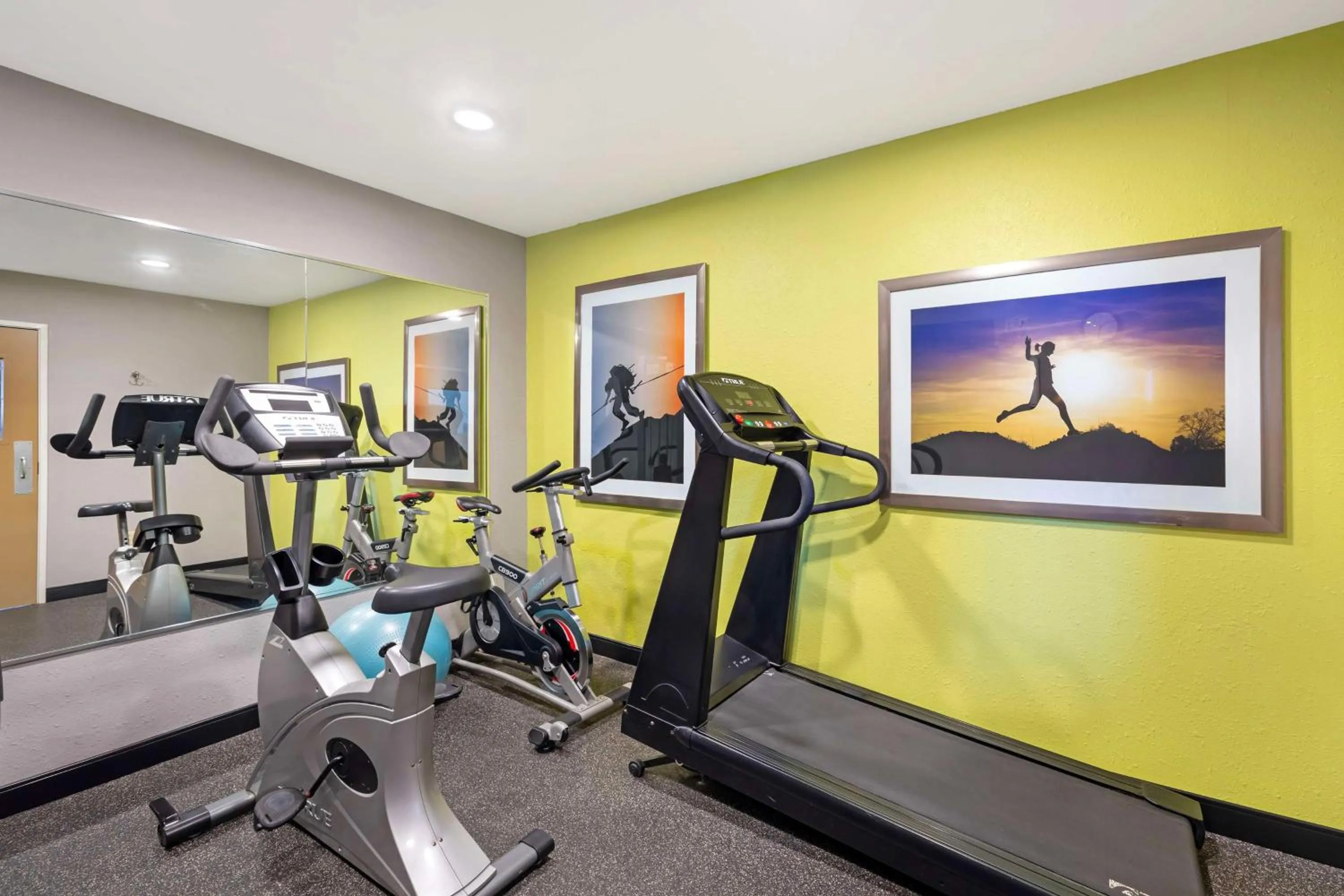 Fitness centre/facilities in Best Western Central City