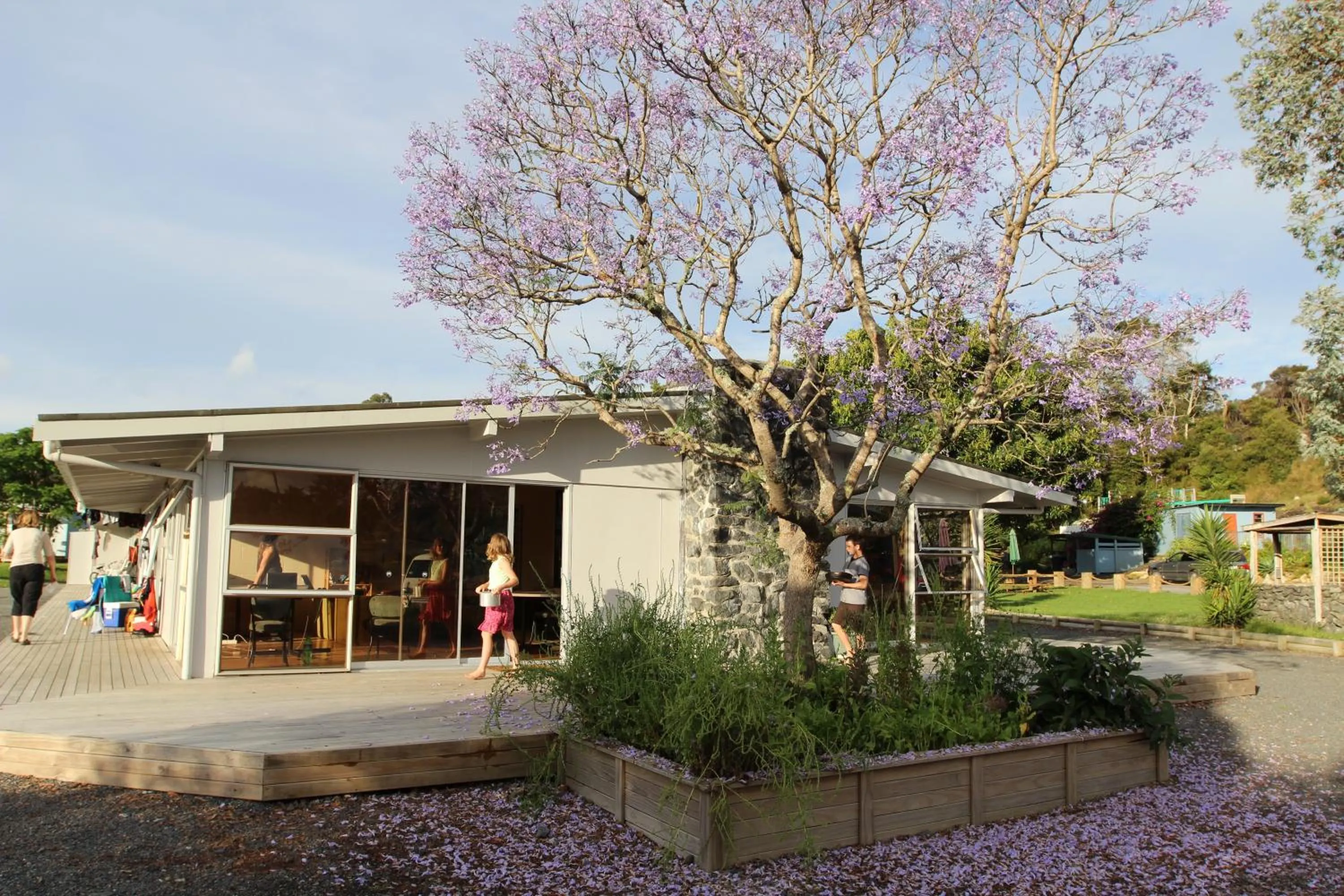 Communal lounge/ TV room in Russell-Orongo Bay Holiday Park