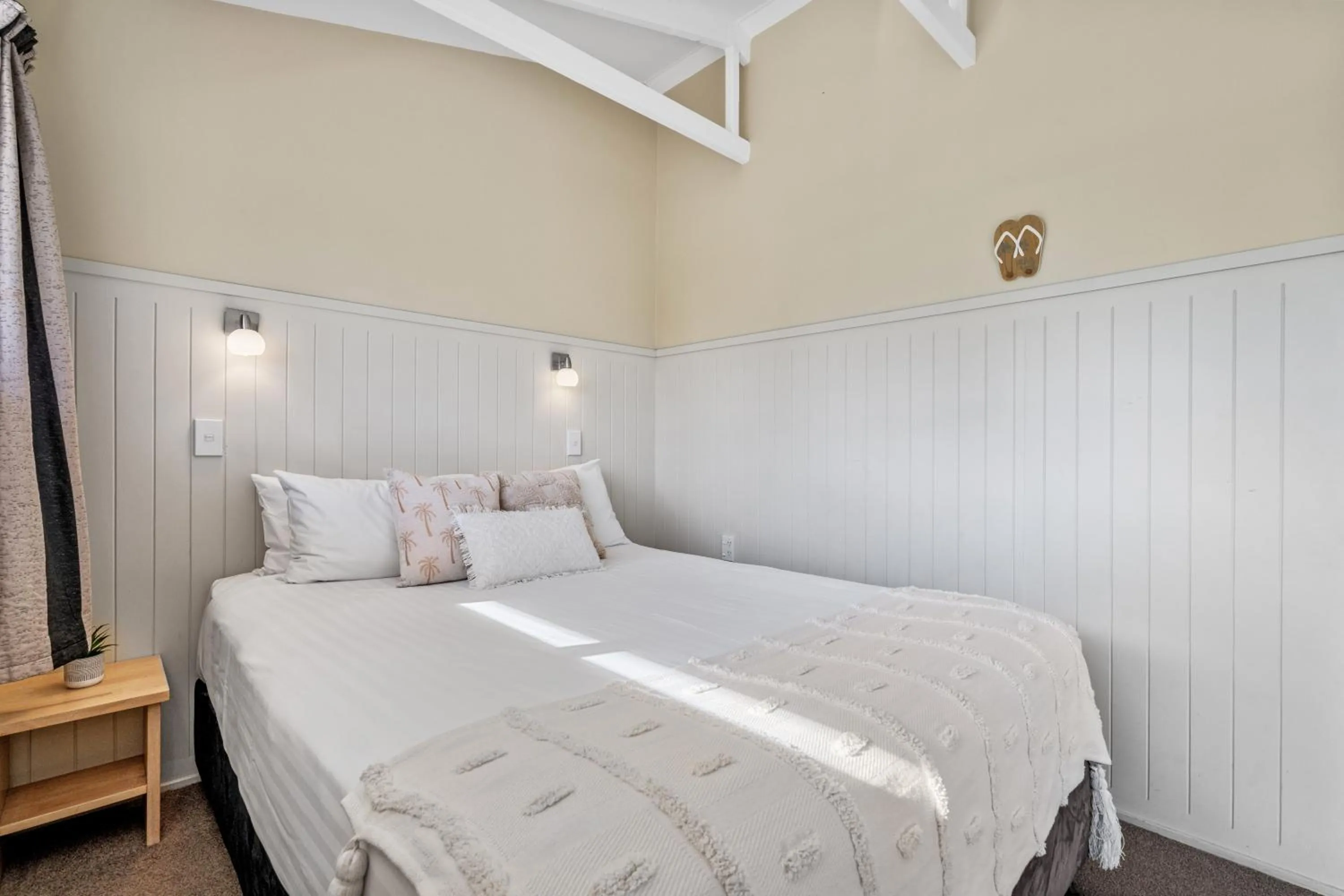 Bed in Tasman Holiday Parks - Ohiwa