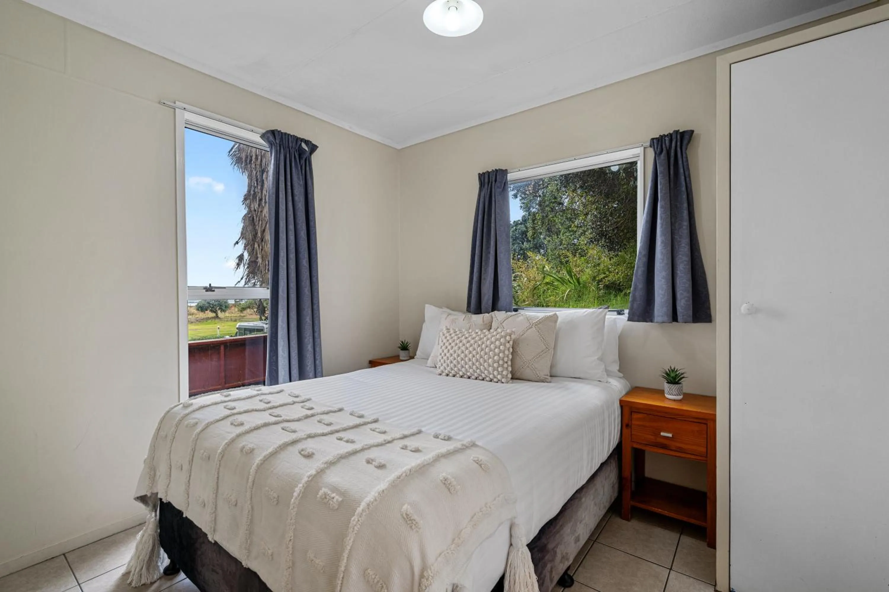 Bed in Tasman Holiday Parks - Ohiwa