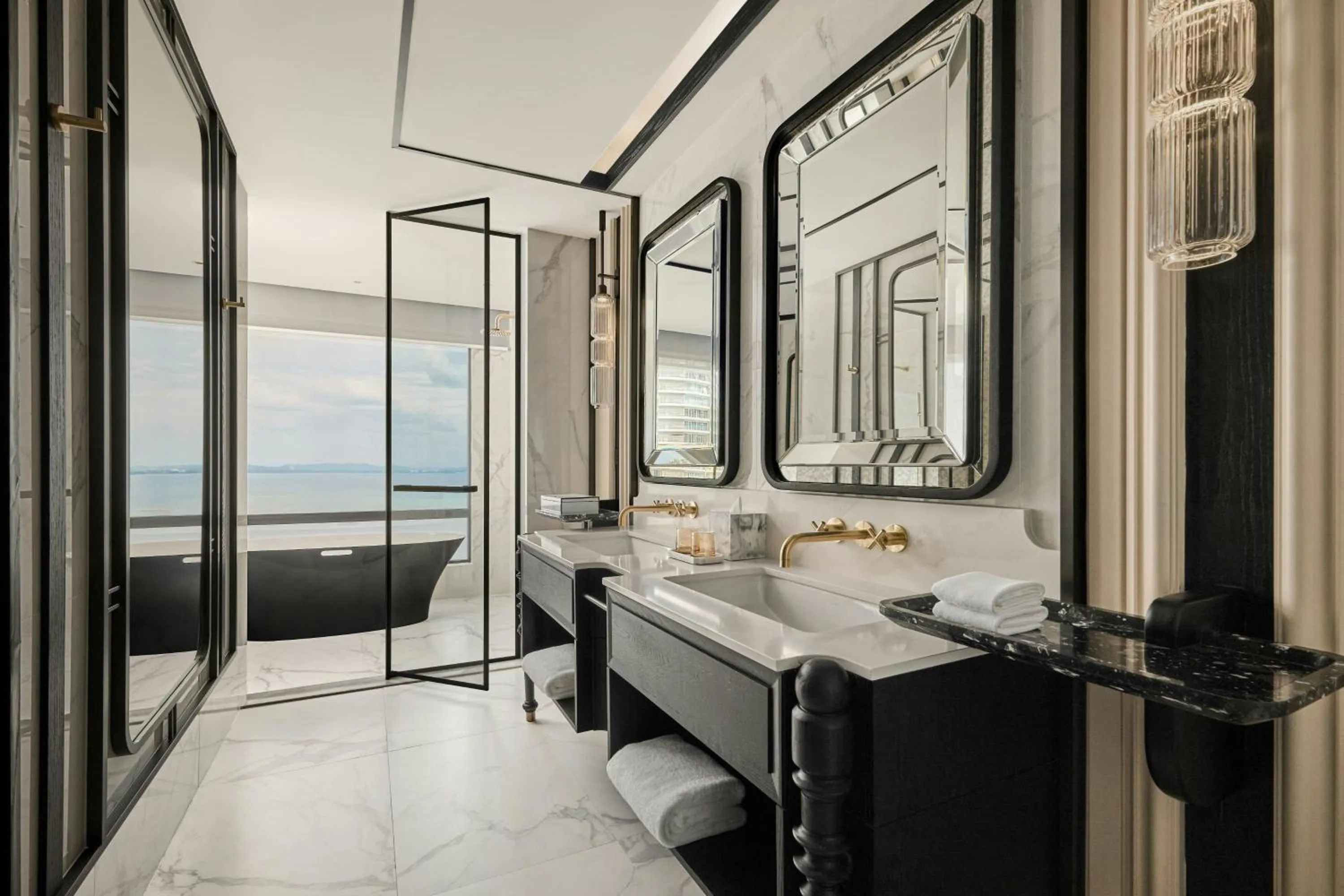 Bathroom, Bed in The Millen Penang, Autograph Collection