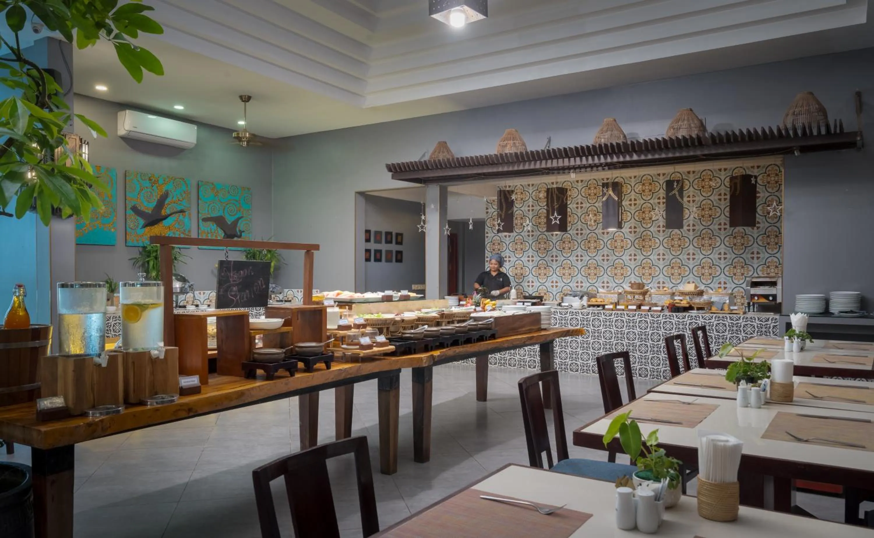 Restaurant/places to eat in Memoire d' Angkor Boutique Hotel