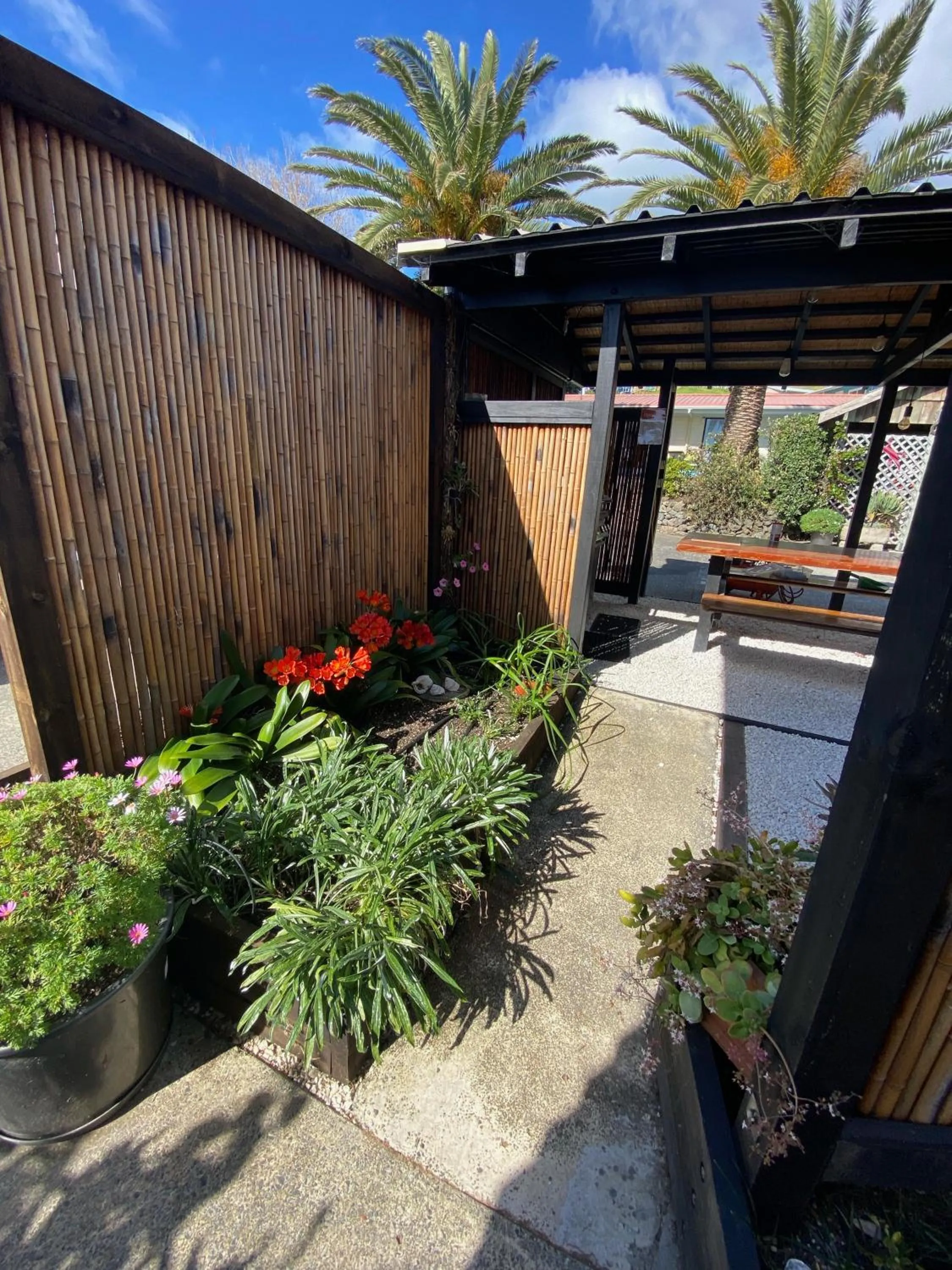 BBQ facilities in Opononi Lighthouse Motel