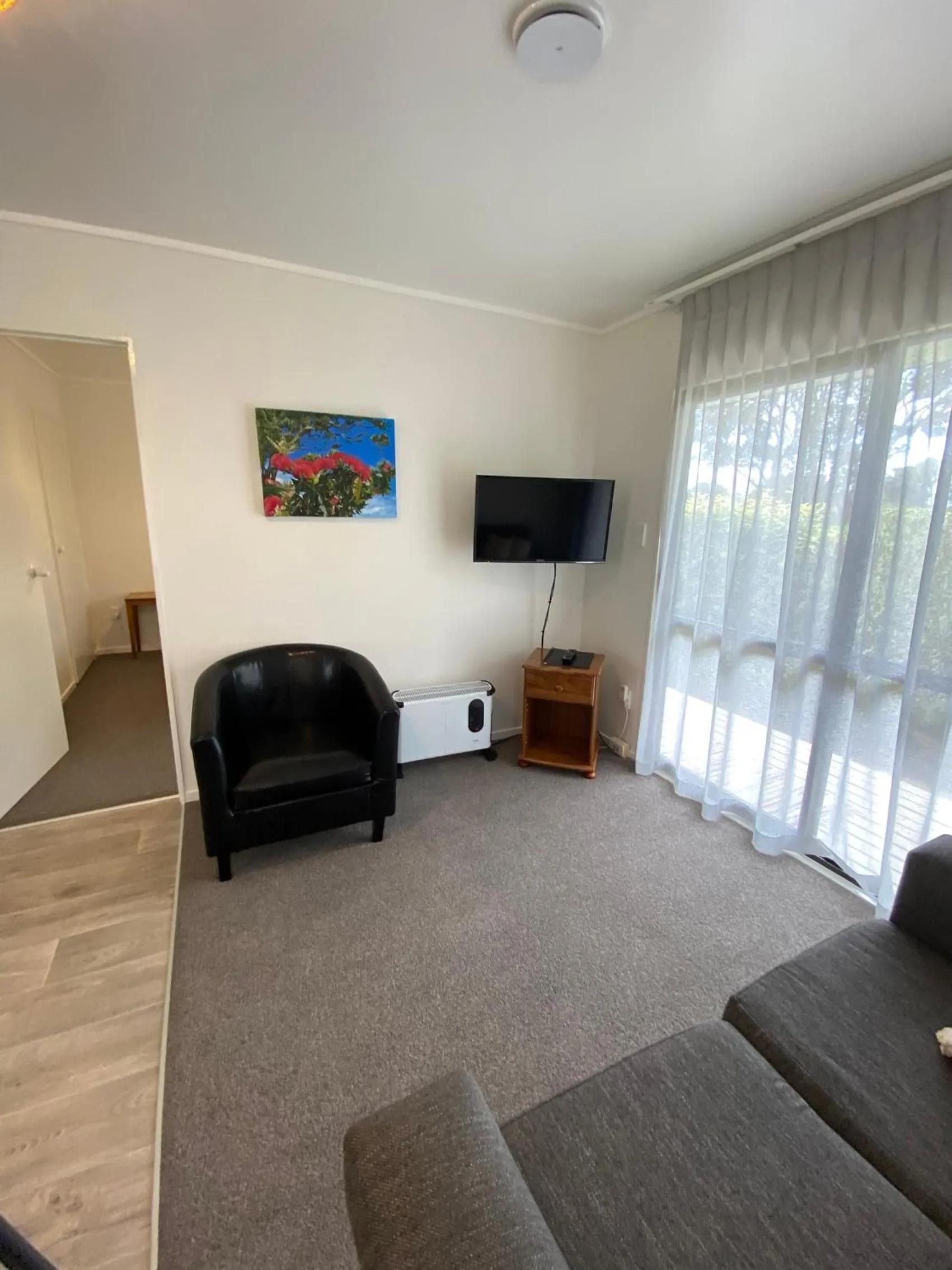 Living room in Opononi Lighthouse Motel