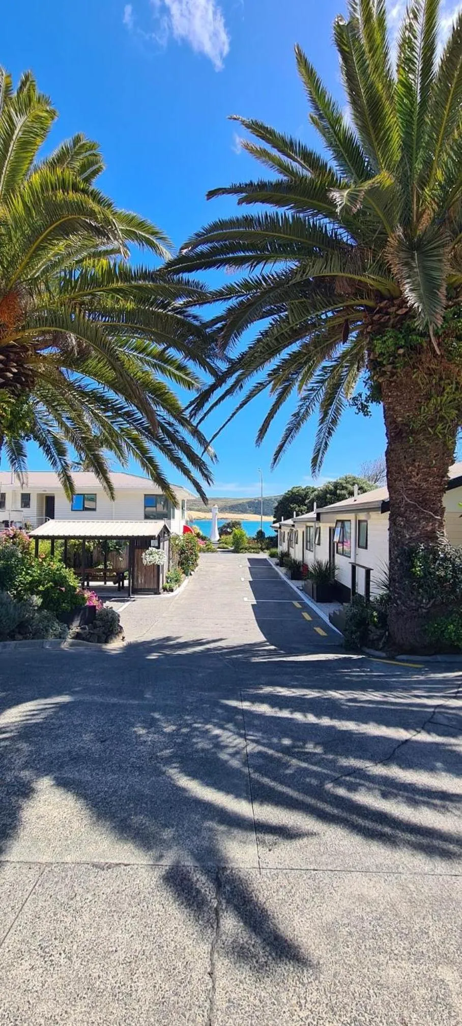 Parking in Opononi Lighthouse Motel