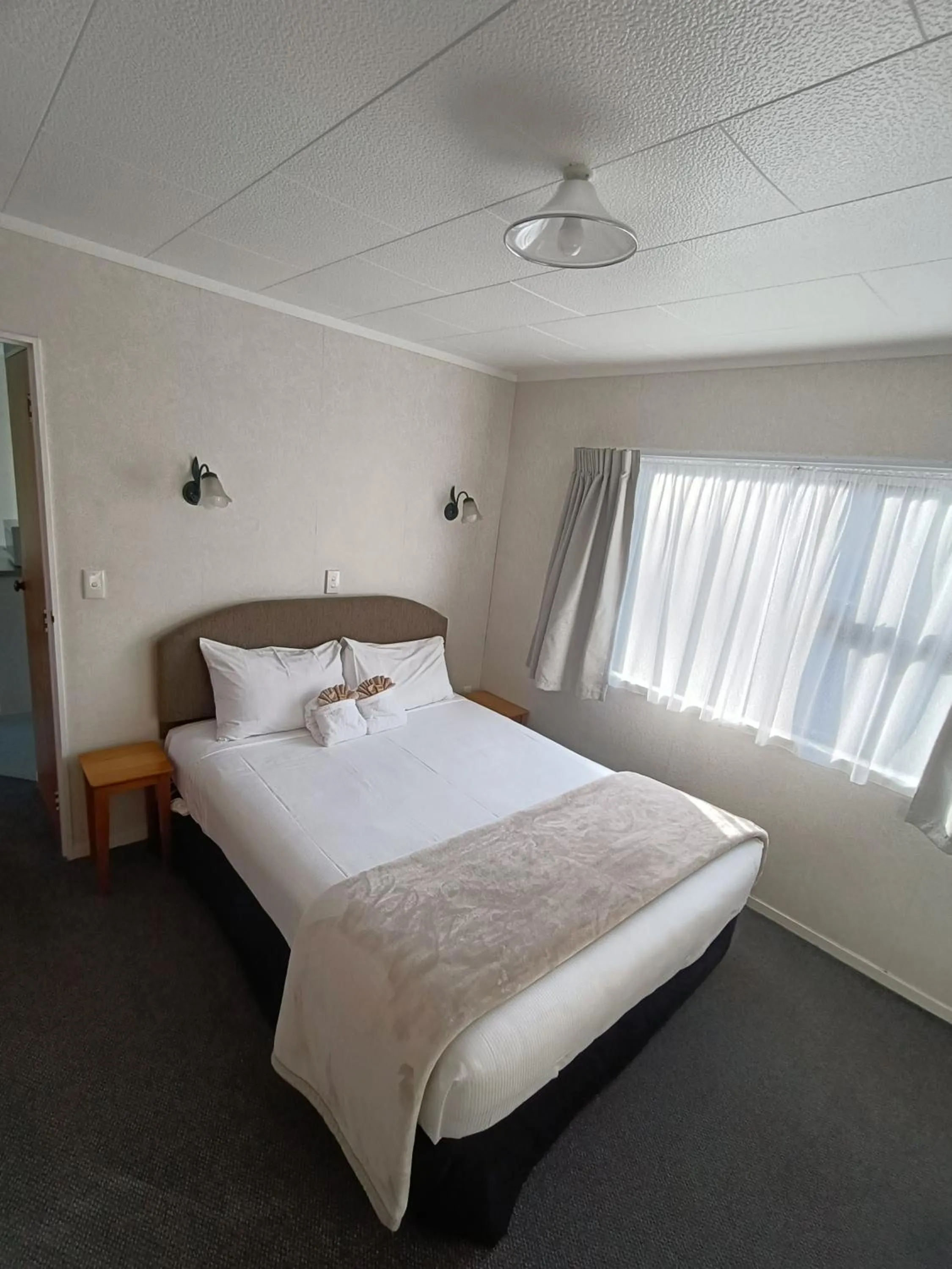 Bedroom, Bed in Opononi Lighthouse Motel