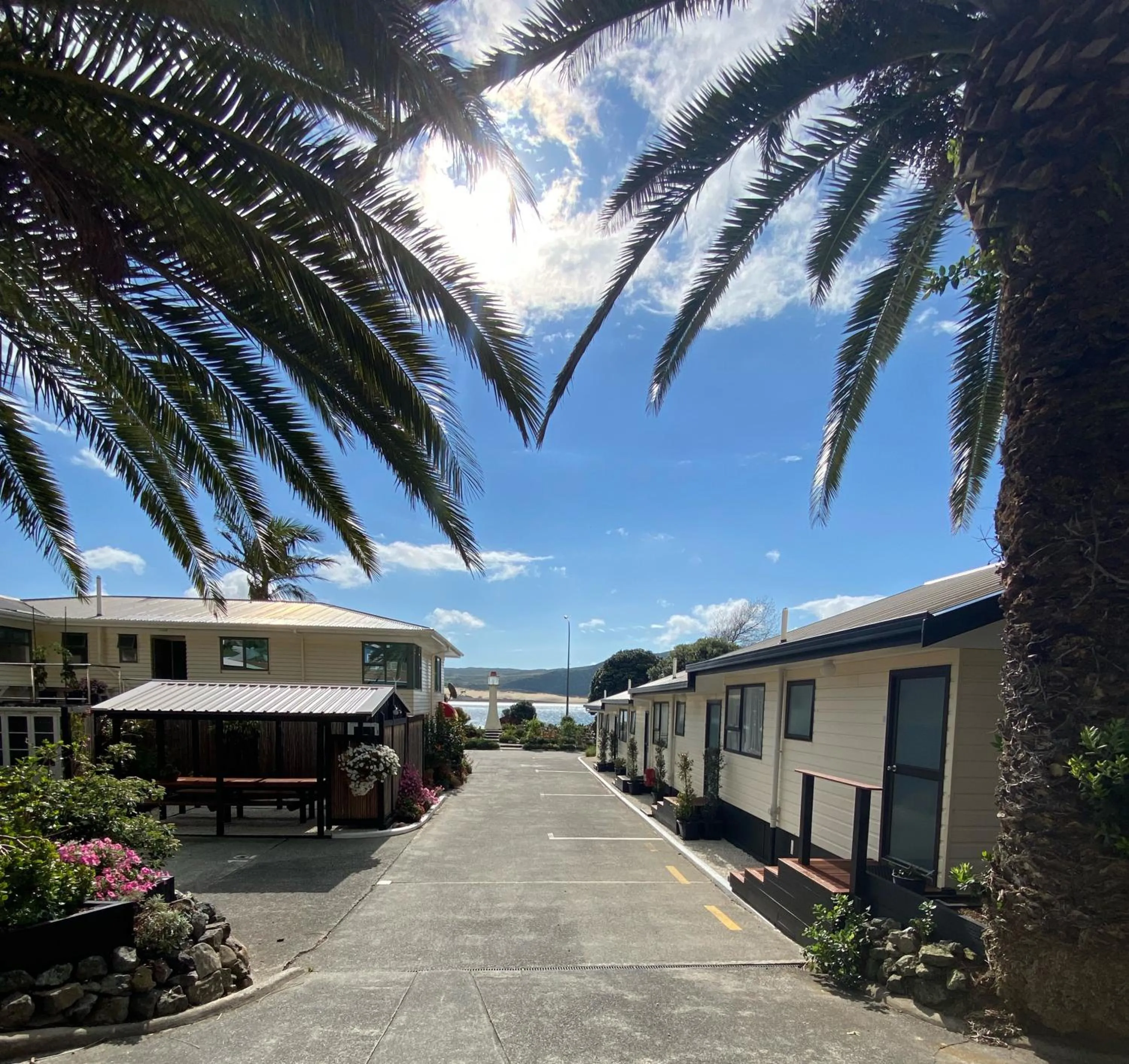 Property building in Opononi Lighthouse Motel