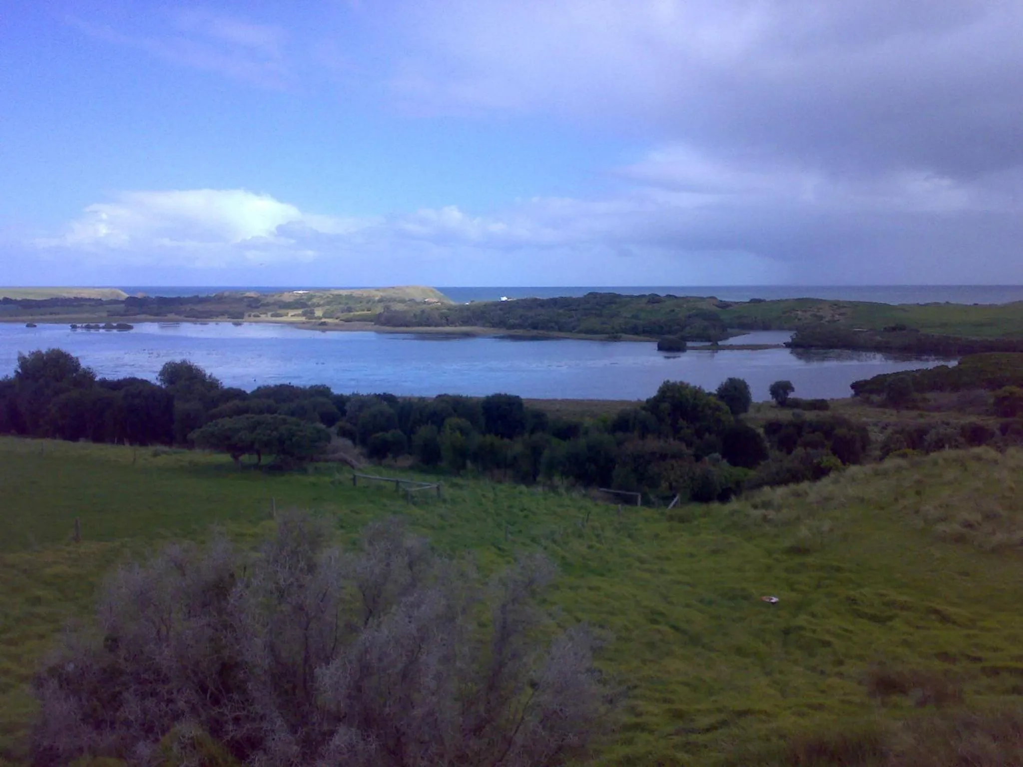 Natural landscape in Swan Lake Guest House