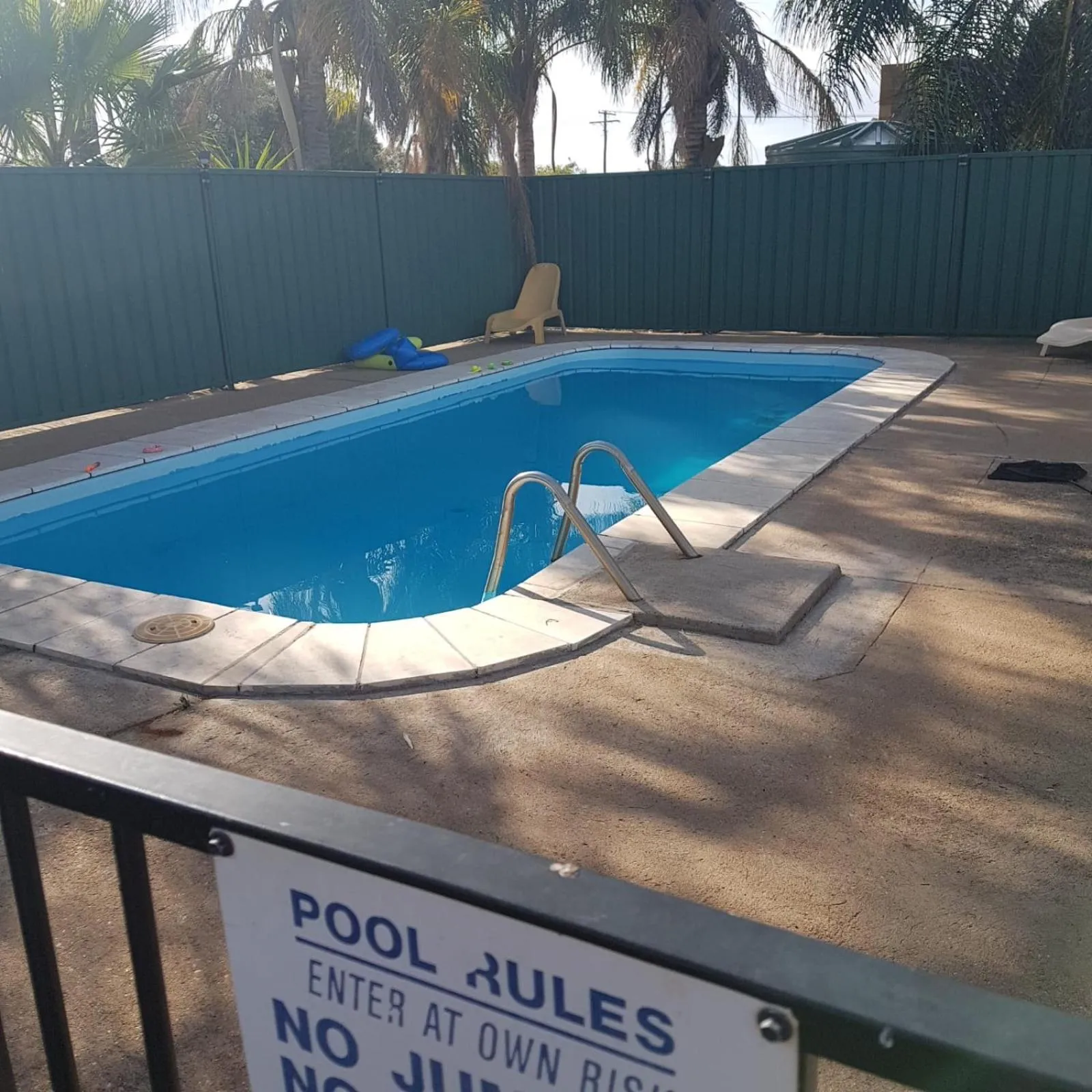 Golden Peak Motel PeakHill