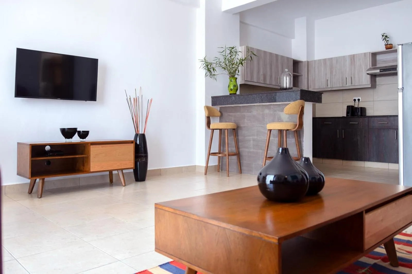 L'Aziz Suites - Near Aga Khan Hospital