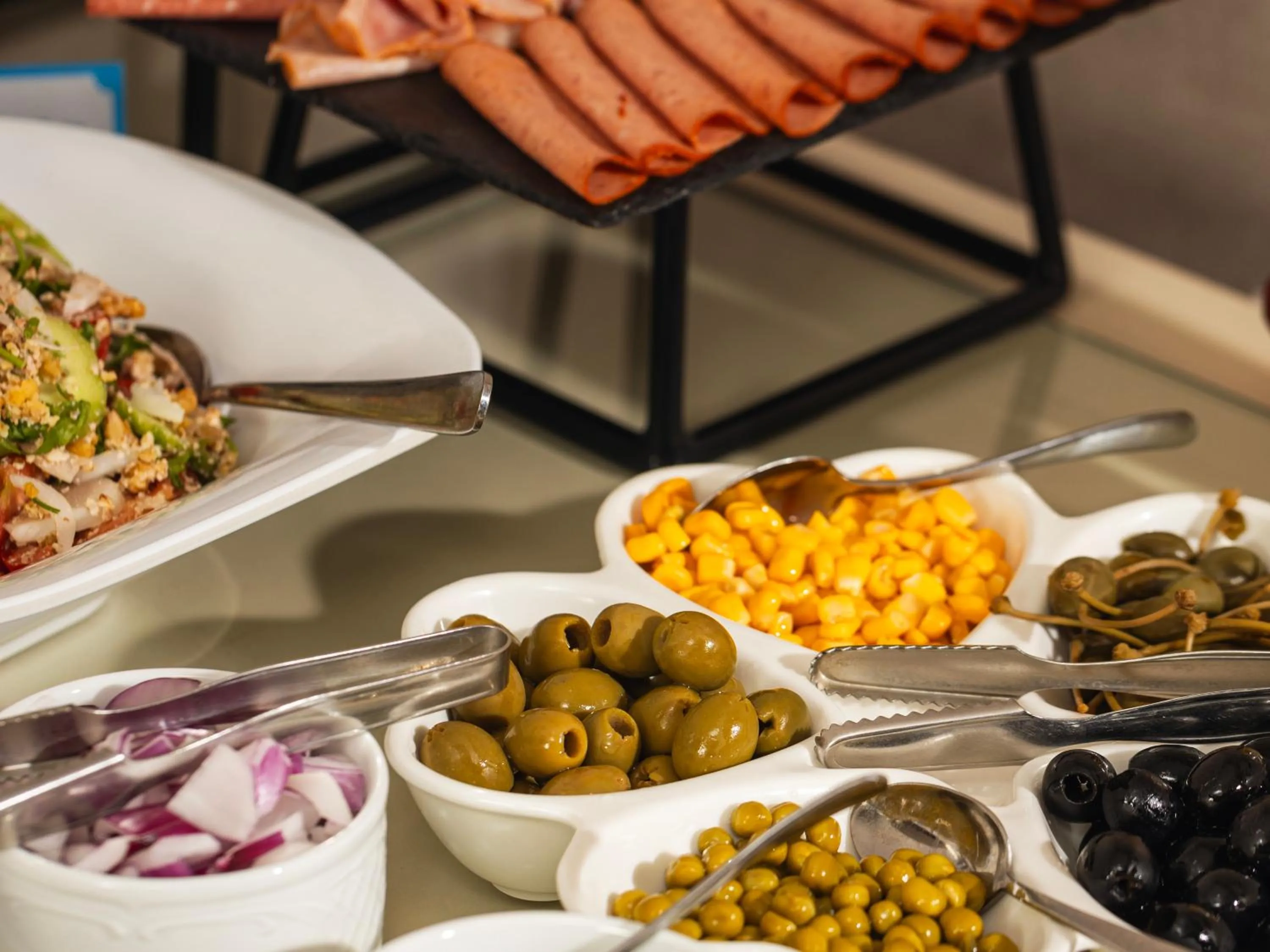 Buffet breakfast in Hotel Sapphire Bakuriani