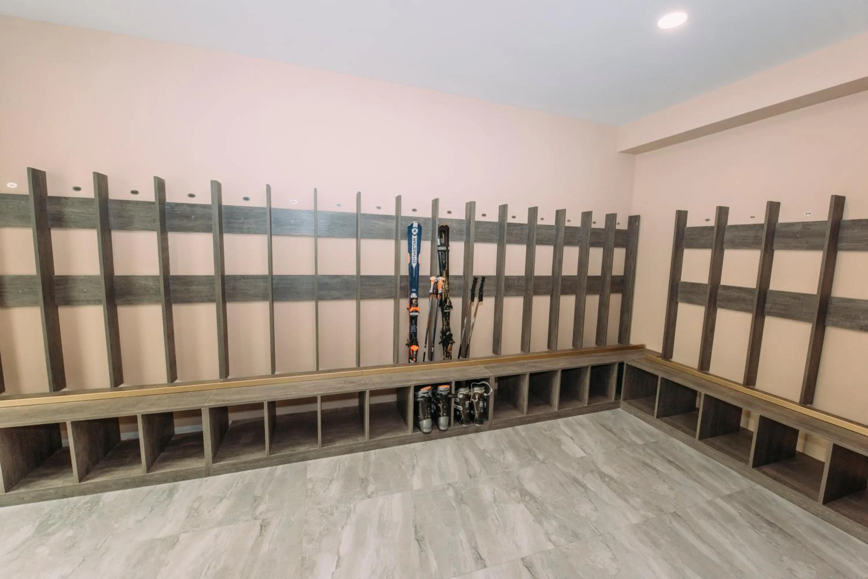 Skiing in Hotel Sapphire Bakuriani