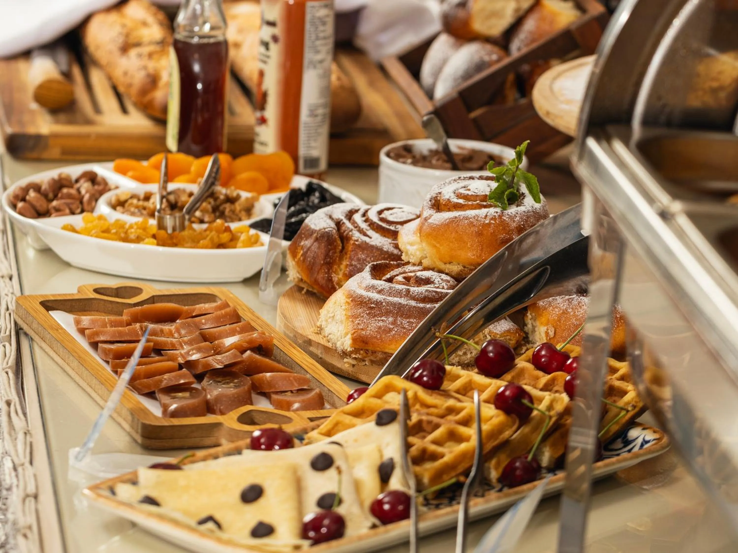 Buffet breakfast in Hotel Sapphire Bakuriani