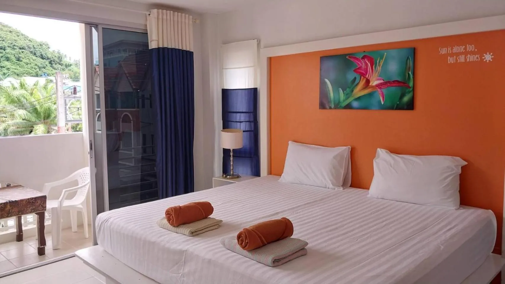 Bed in Phuket Racha Kata Homestay