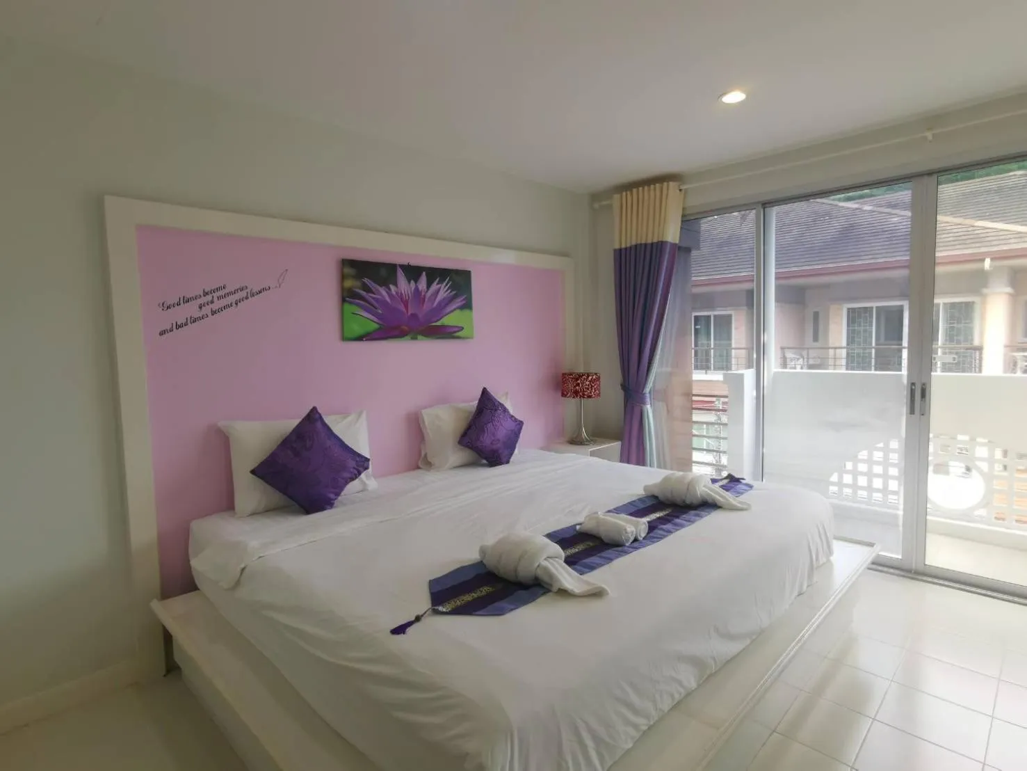 Bed in Phuket Racha Kata Homestay