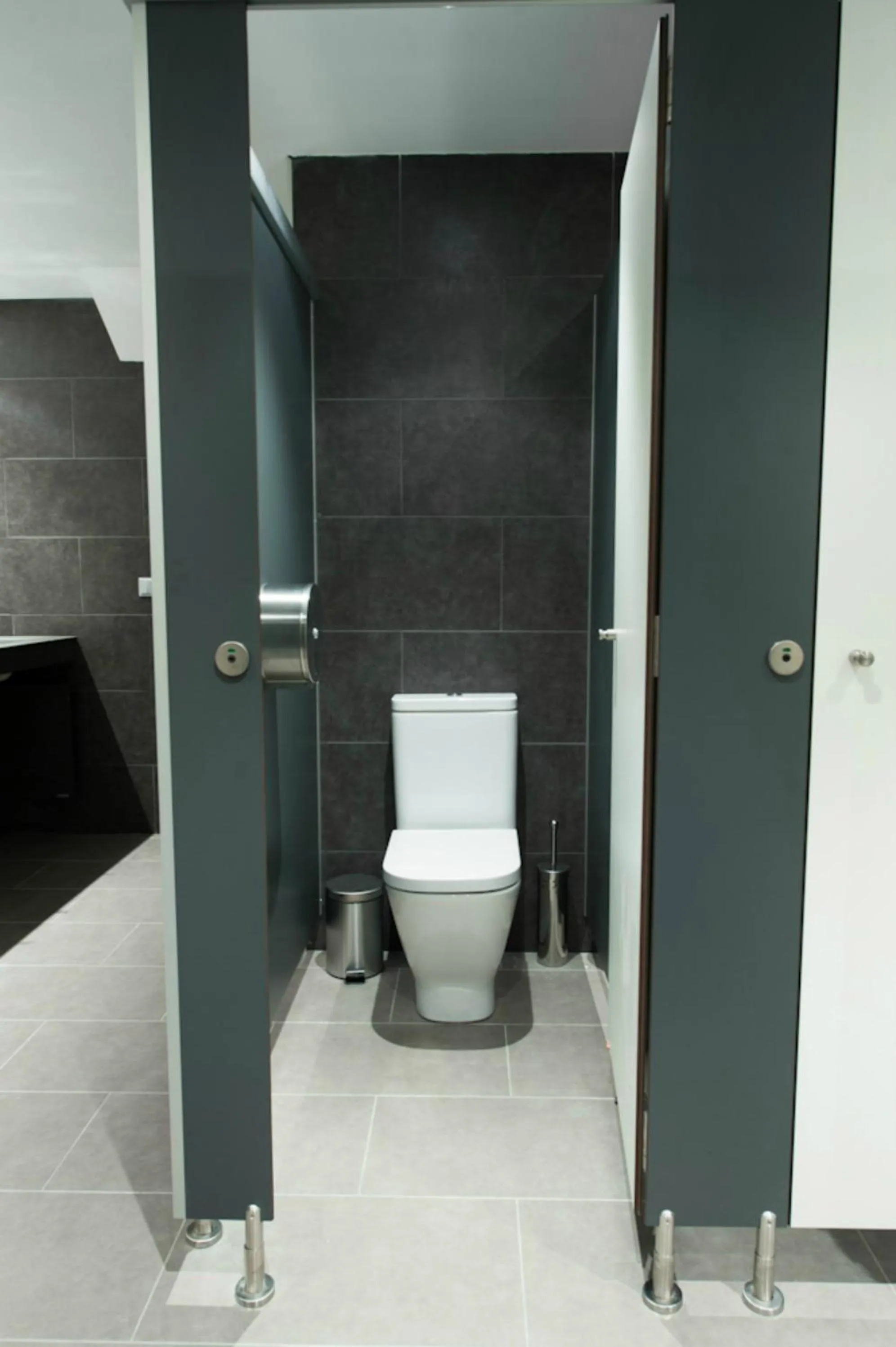 Toilet in Mountain Hostel Tarter