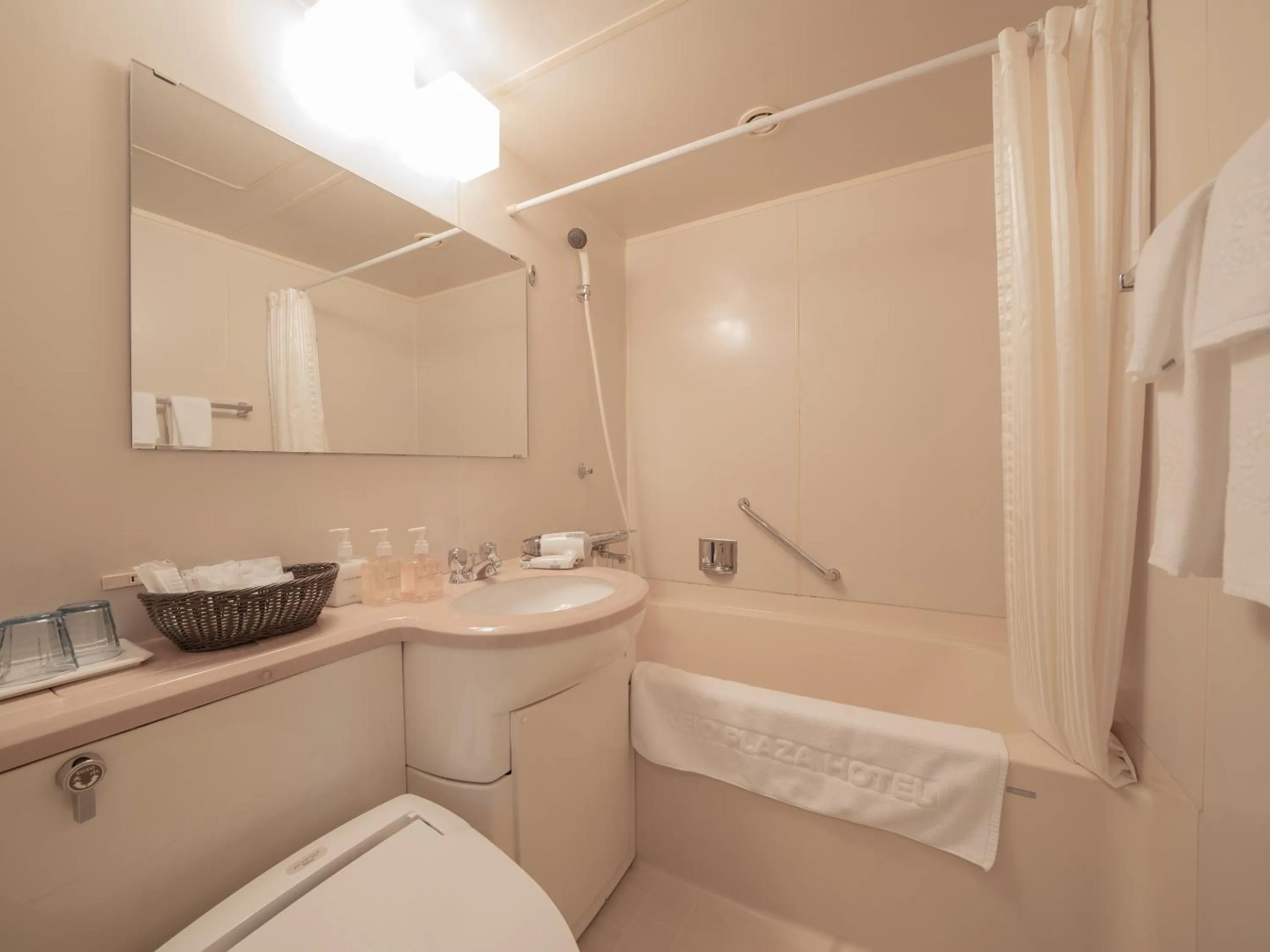 Shower, Bathroom in Keio Plaza Hotel Tama
