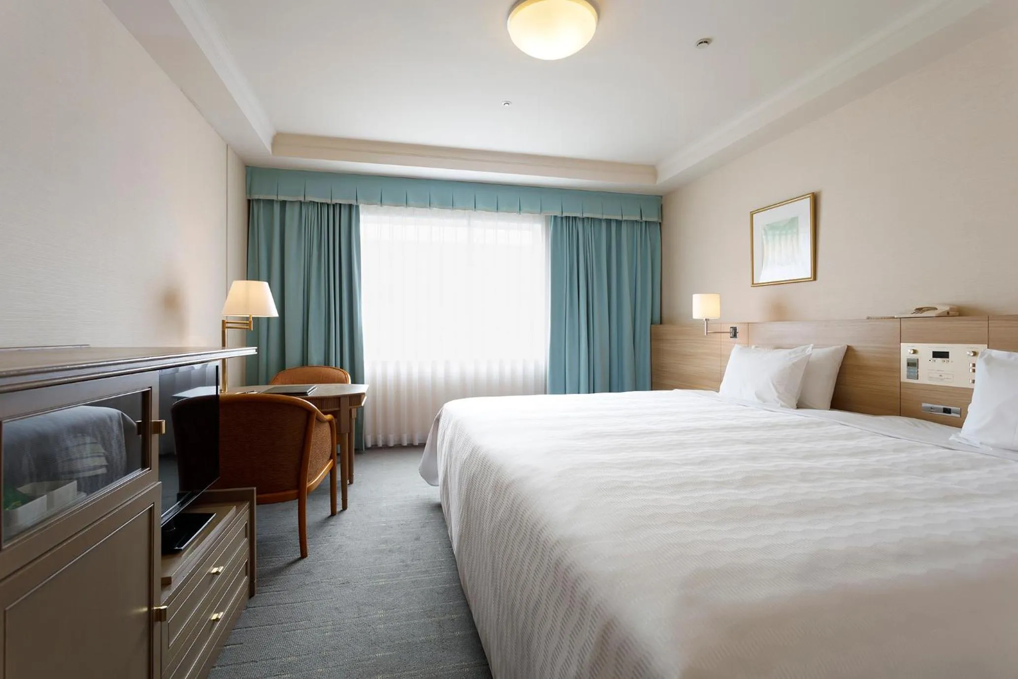 Bed in Keio Plaza Hotel Tama