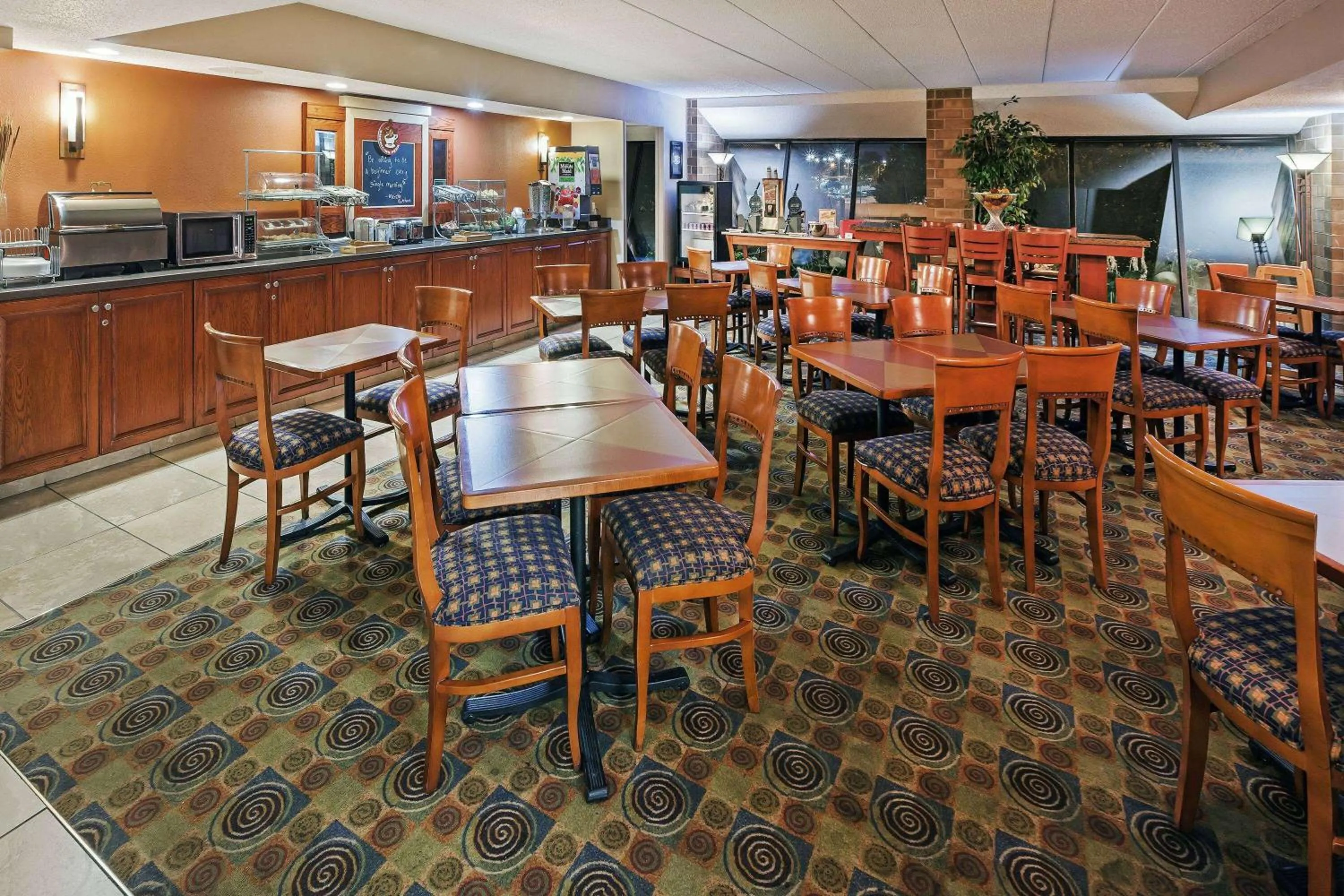 Restaurant/places to eat in AmericInn by Wyndham Omaha
