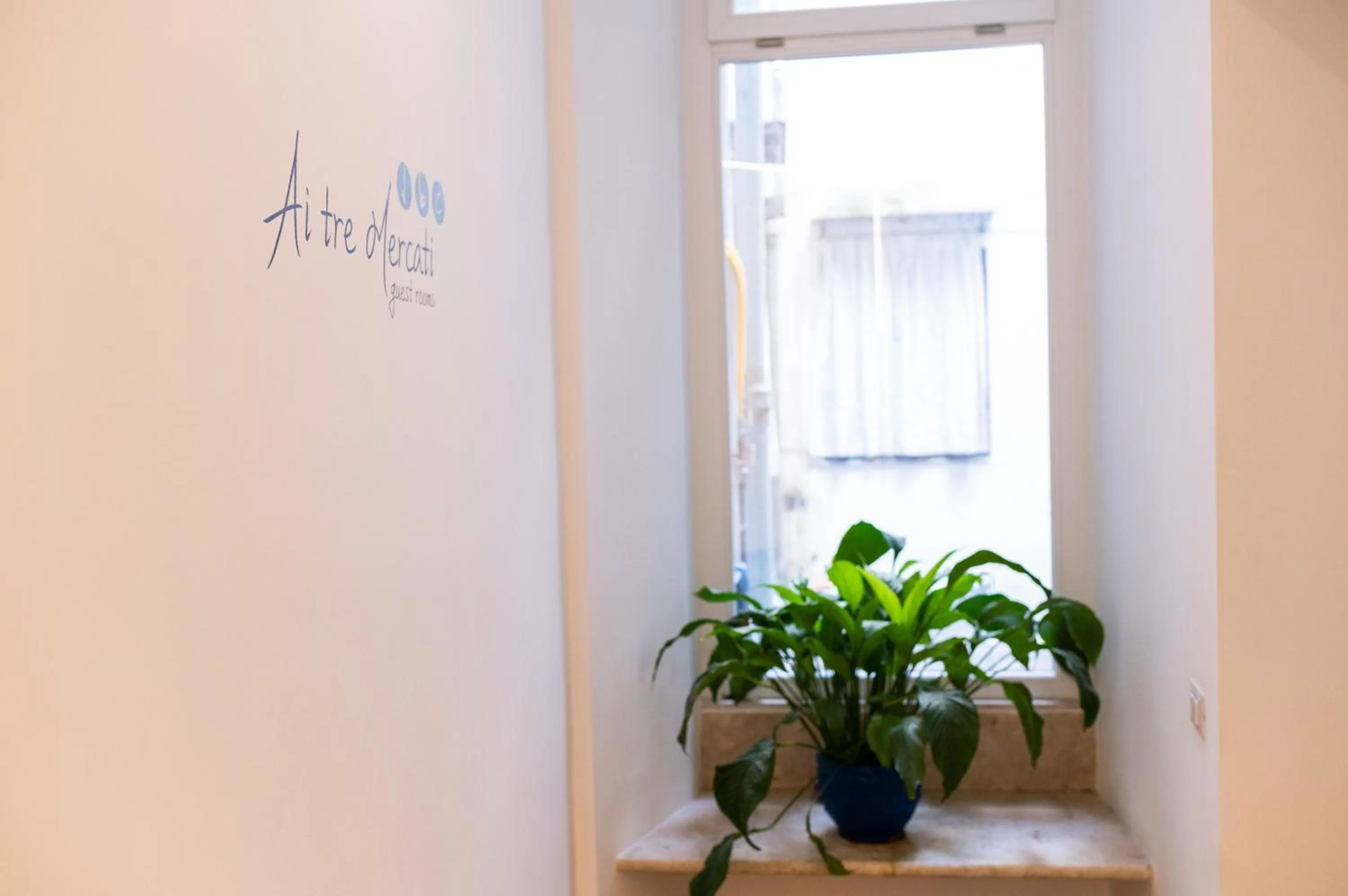 Decorative detail in Ai Tre Mercati