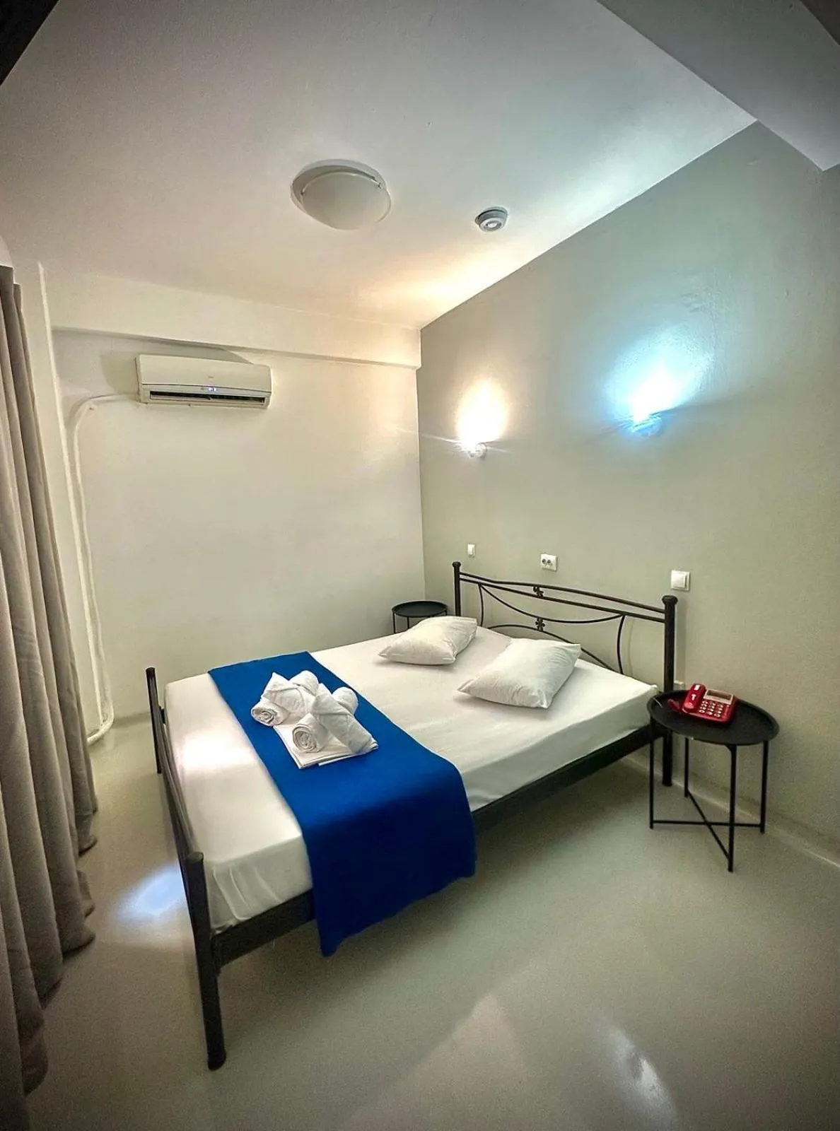 towels, Bed in Sparta Team Hotel