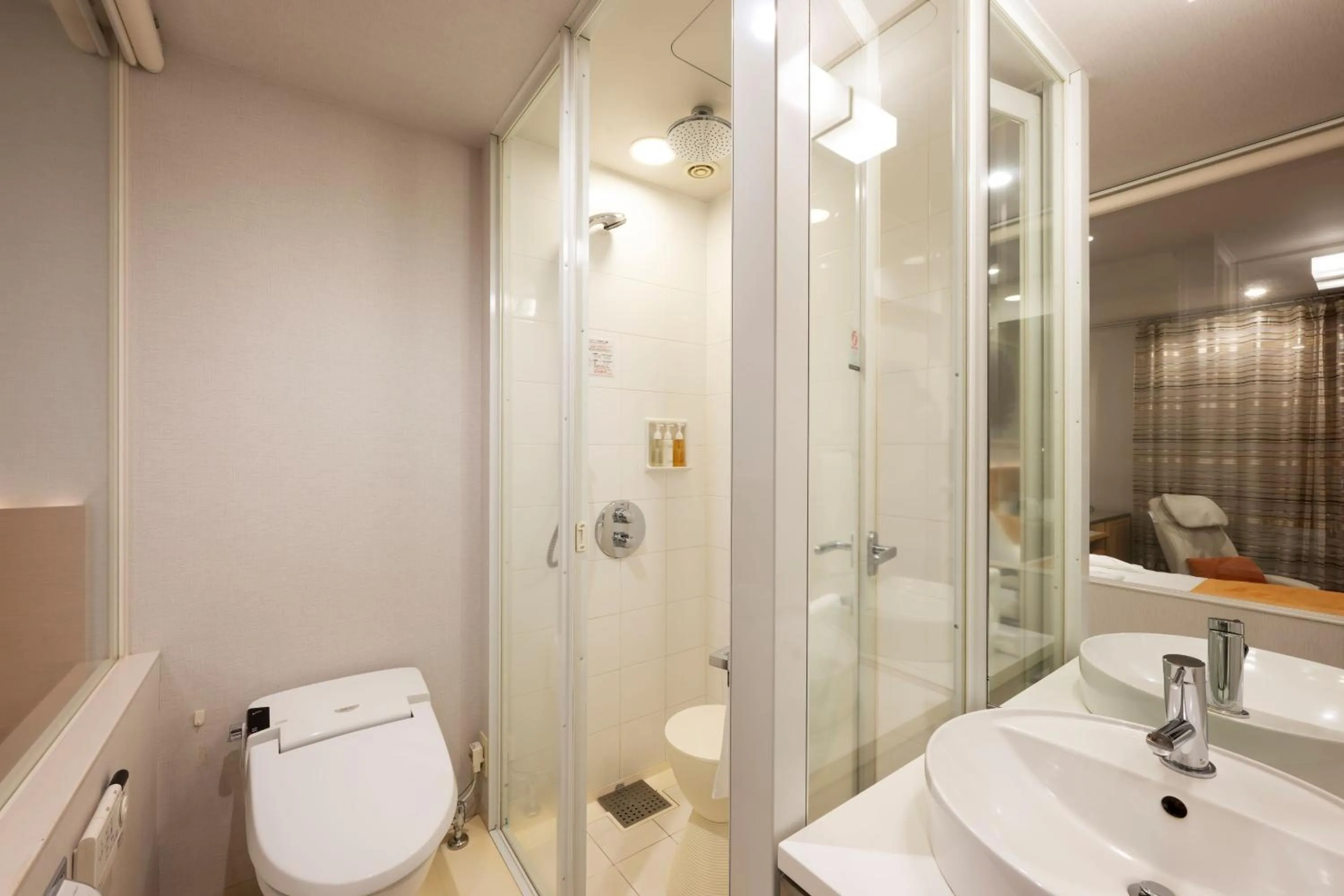 Shower in remm Hibiya