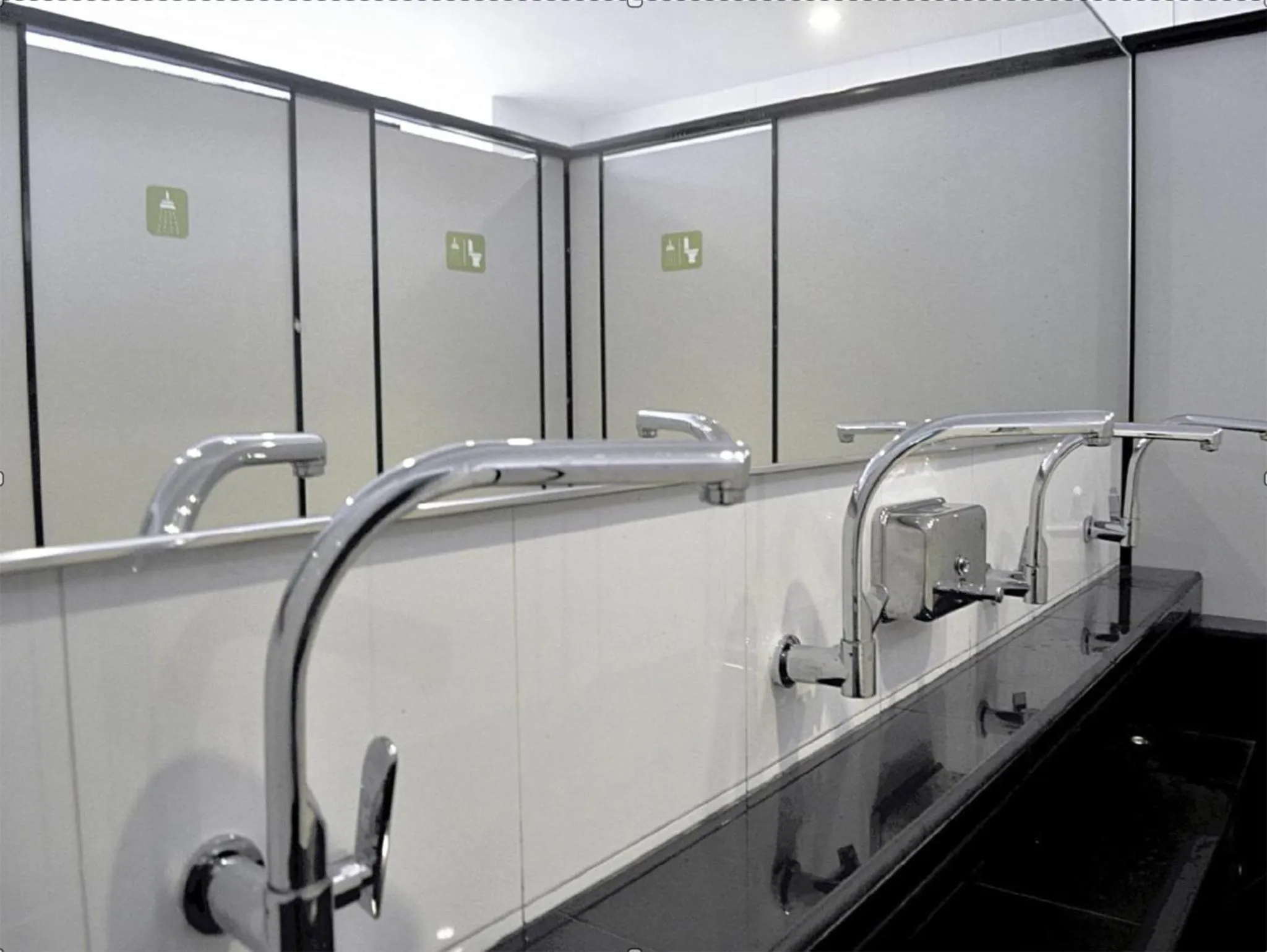 Toilet in K2 Guesthouse Central