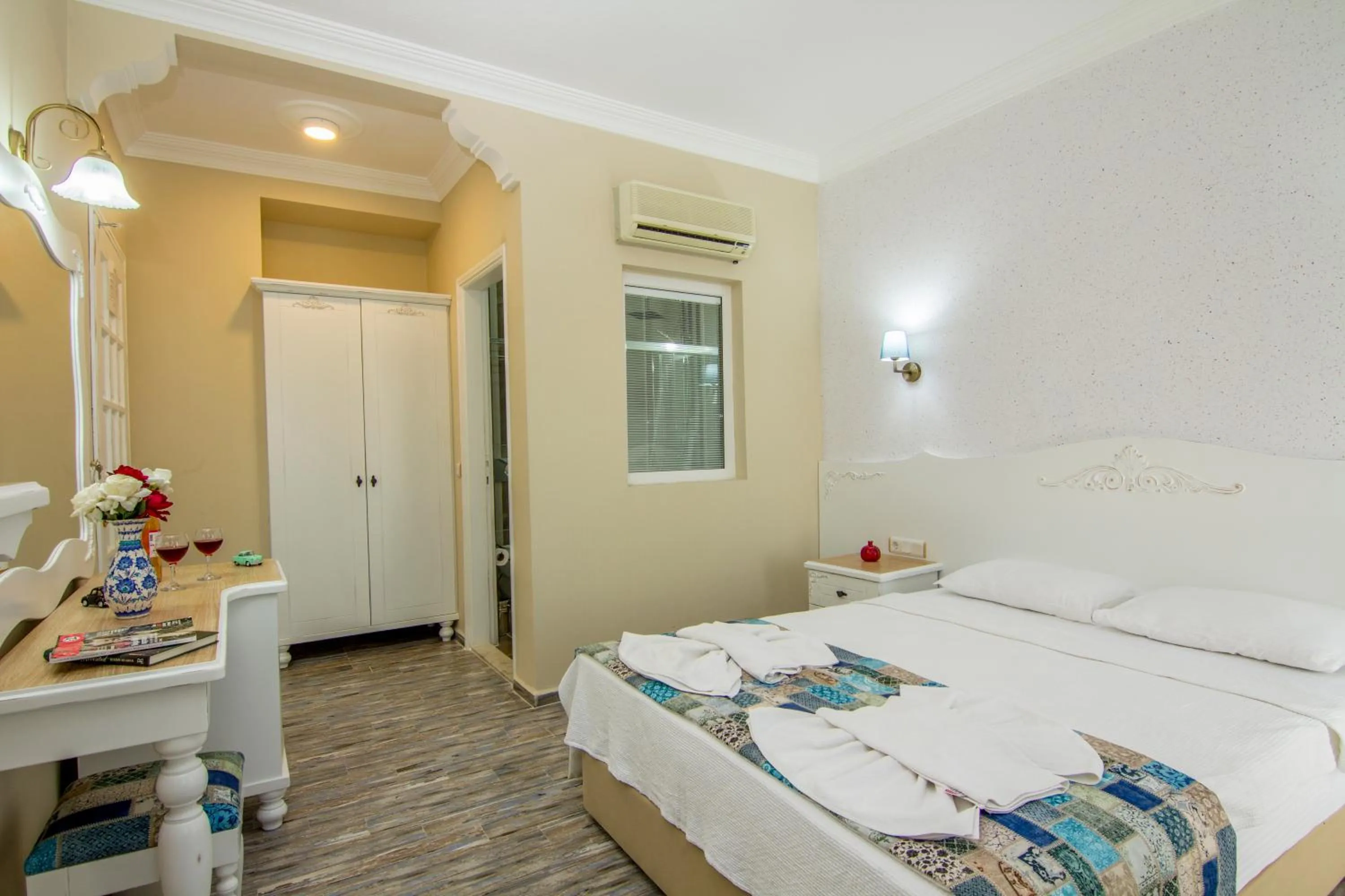 Bed in Hotel Karbel Sun