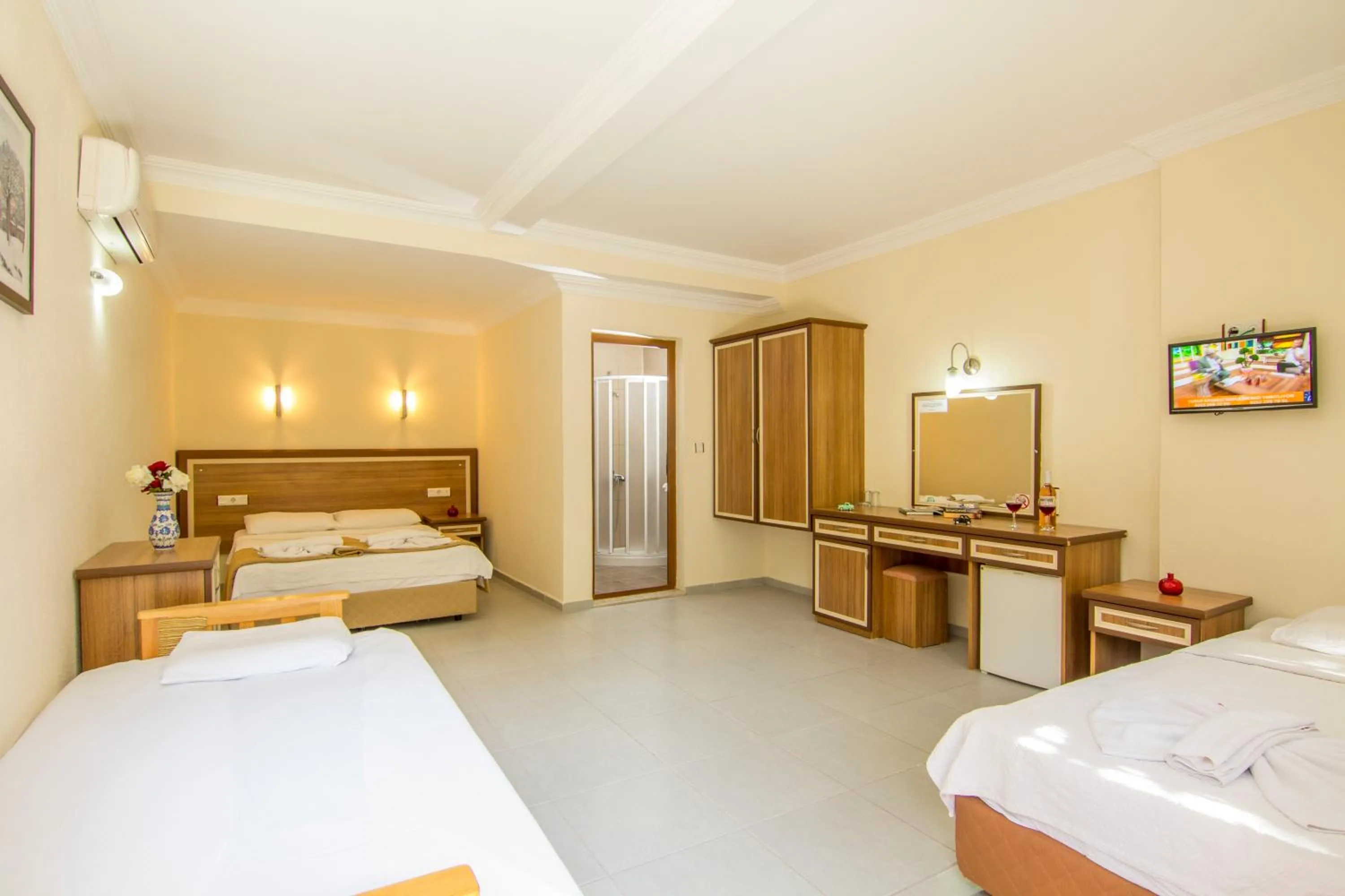 Bed in Hotel Karbel Sun