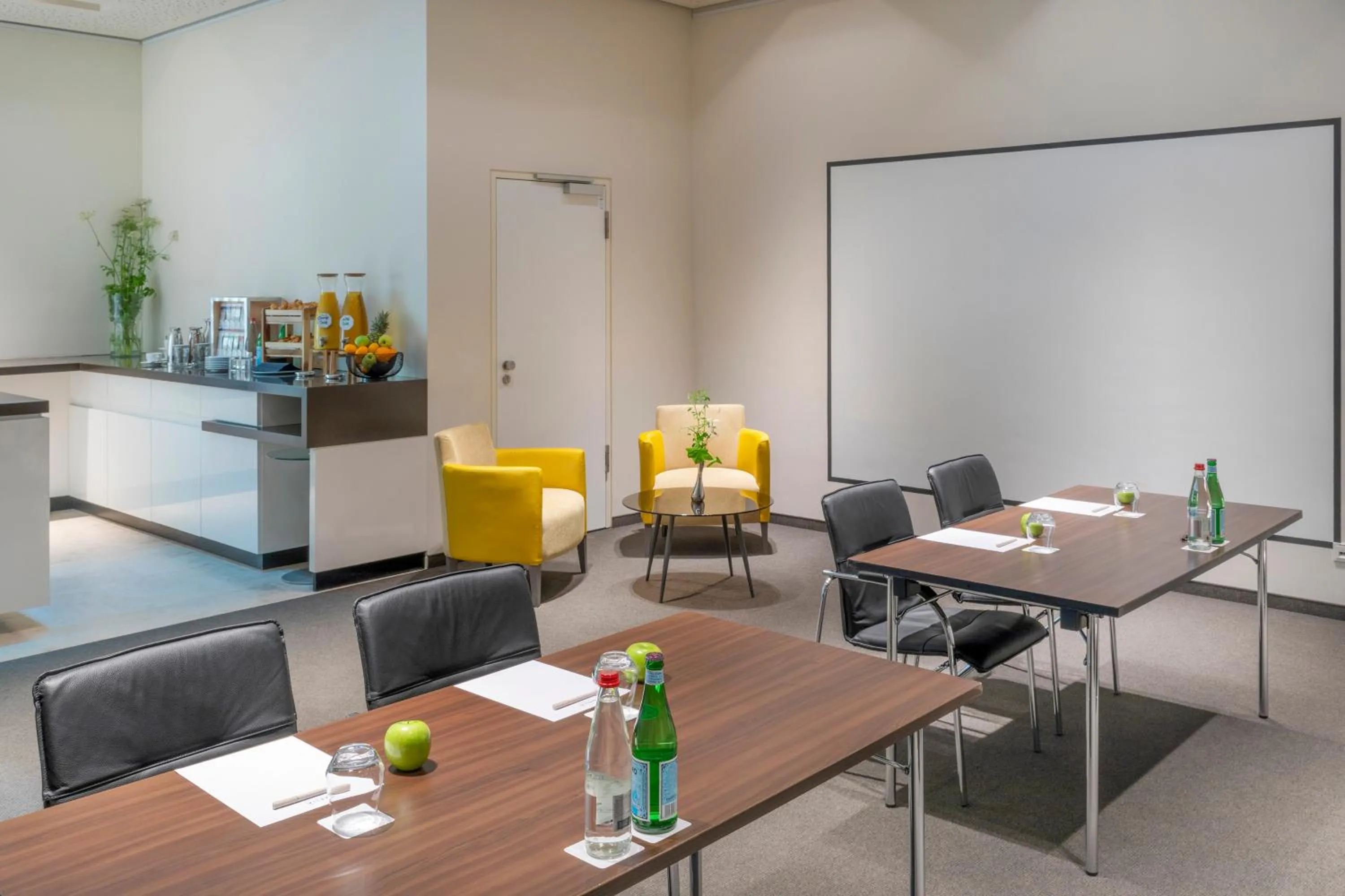 Meeting/conference room in Melia Luxembourg