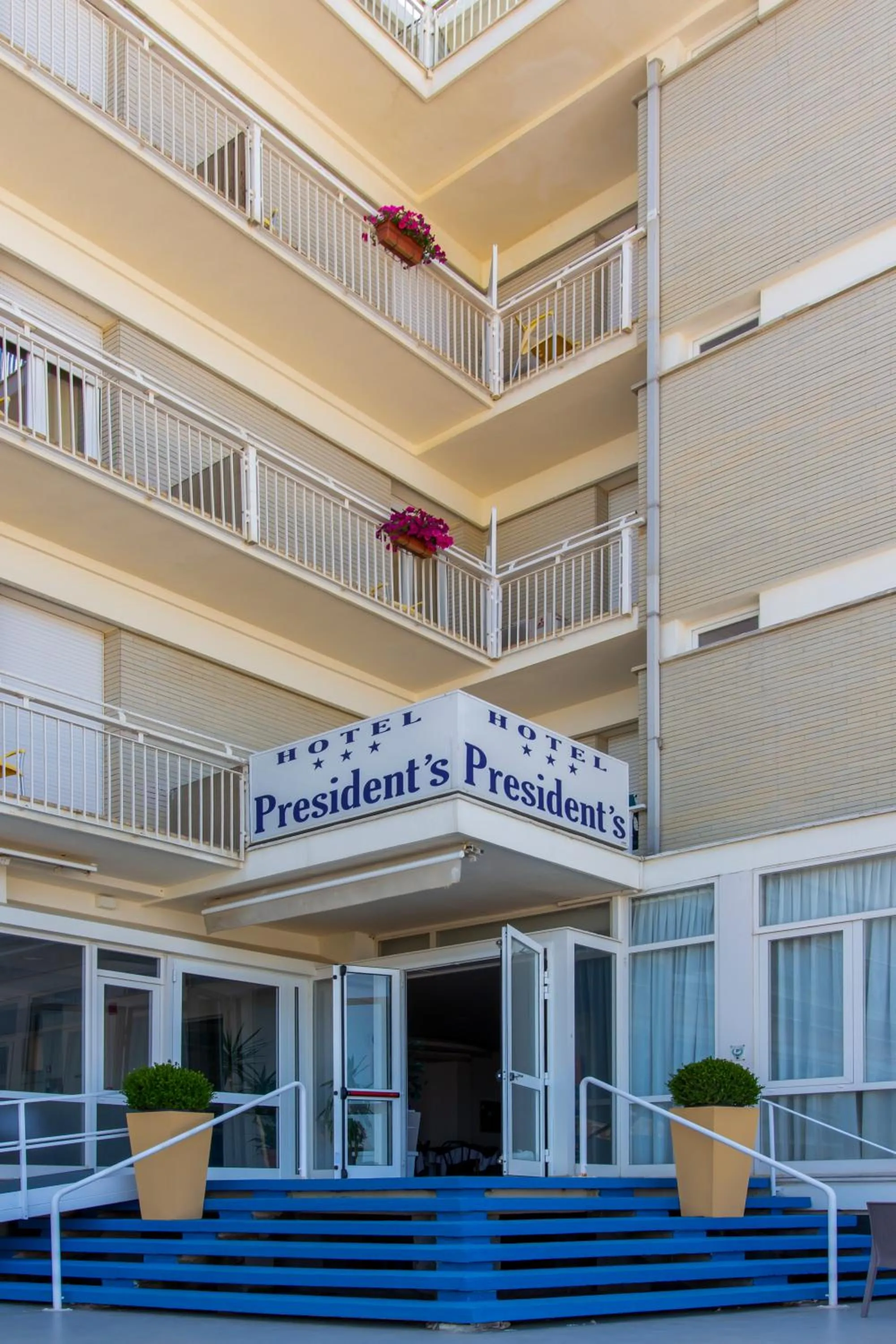 Hotel President's