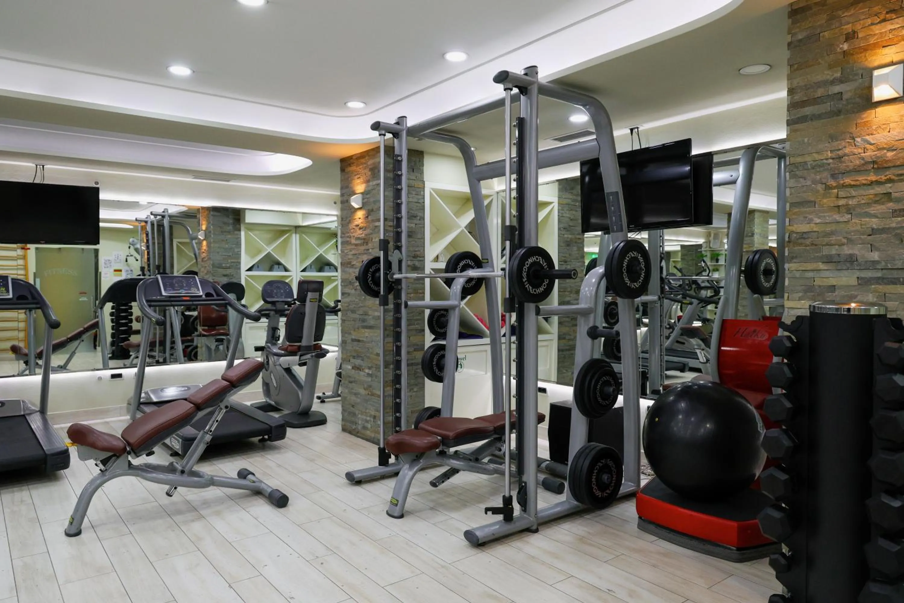 Fitness centre/facilities in Grand Hotel & Spa Tirana
