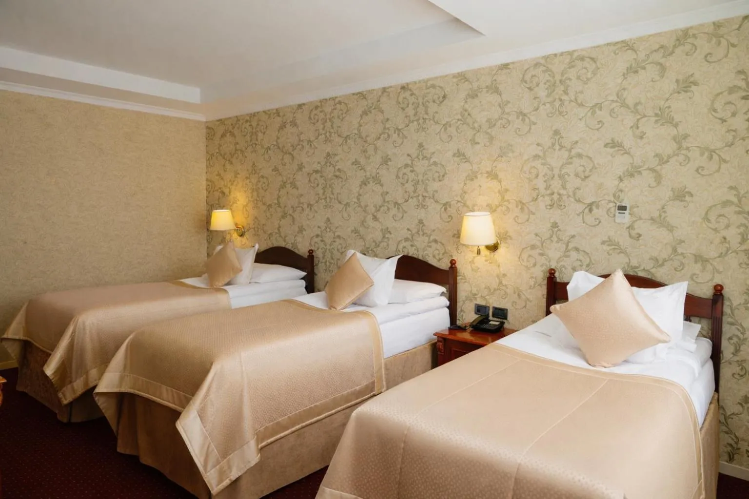 Bedroom, Bed in Grand Hotel & Spa Tirana