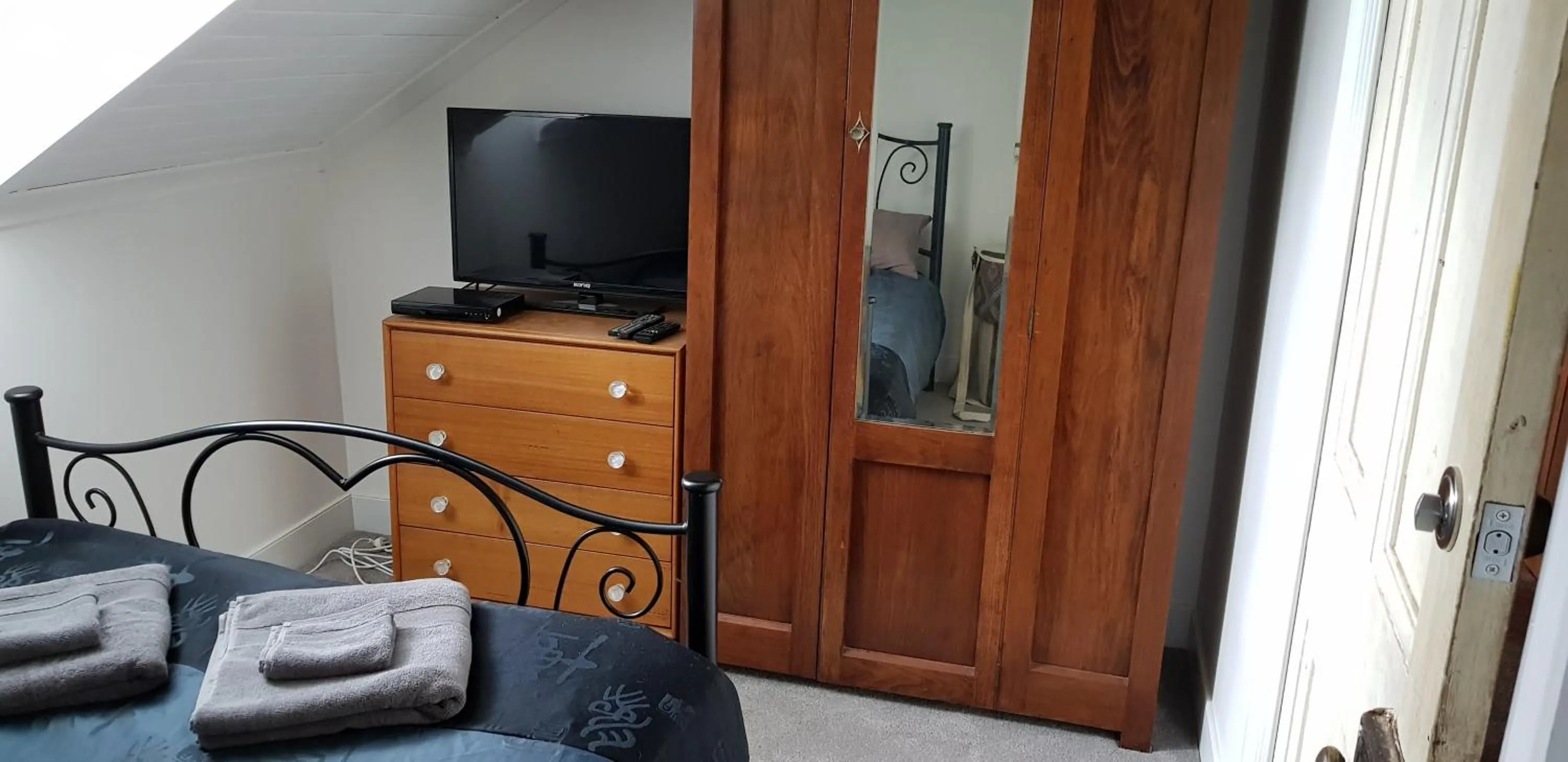 Bed in Barrington Church B&B