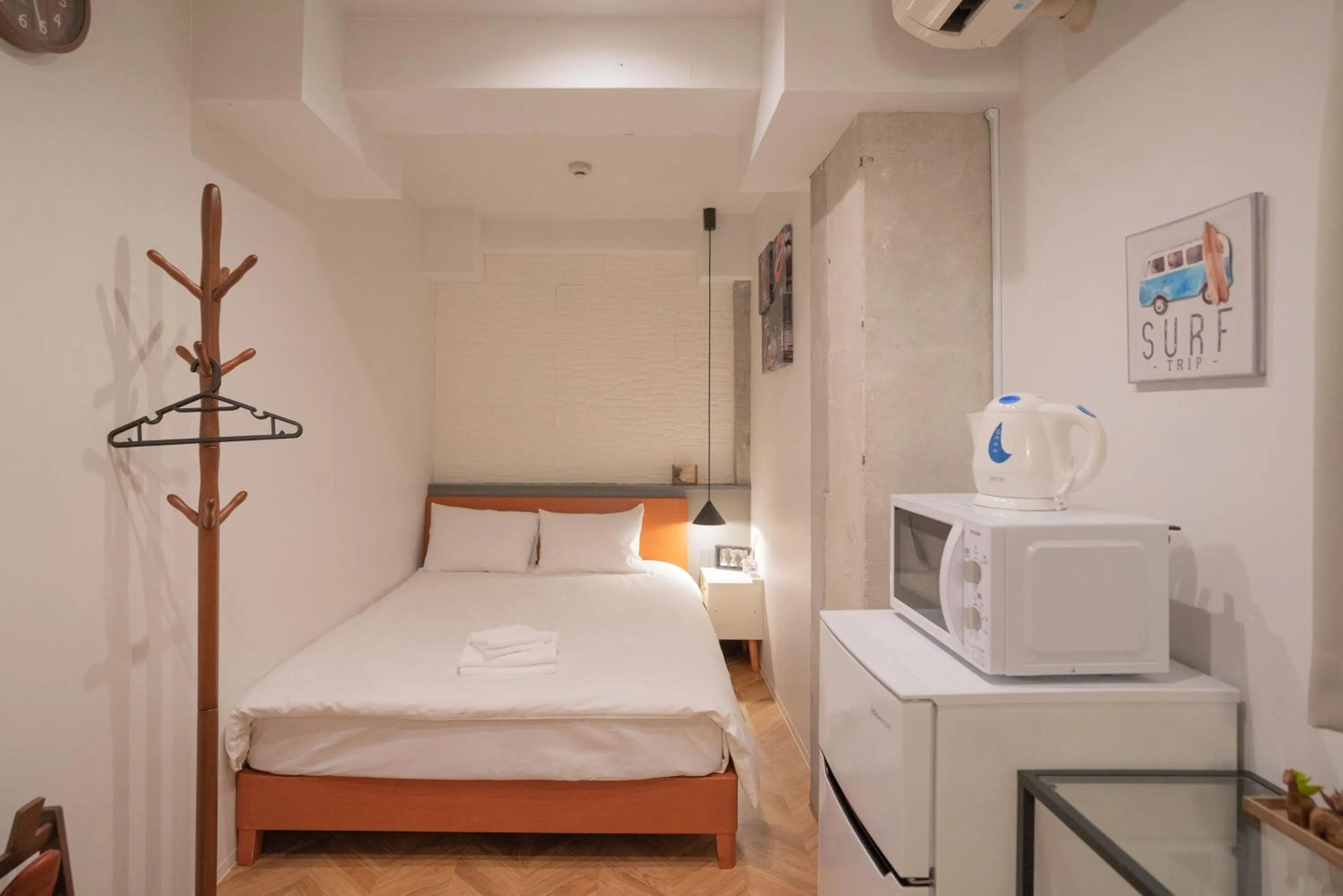 Bed in Yeah Room Namba