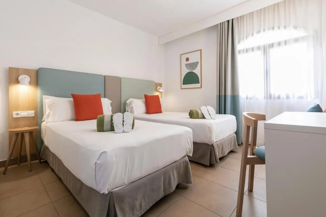 Bed in HD Parque Cristobal Tenerife