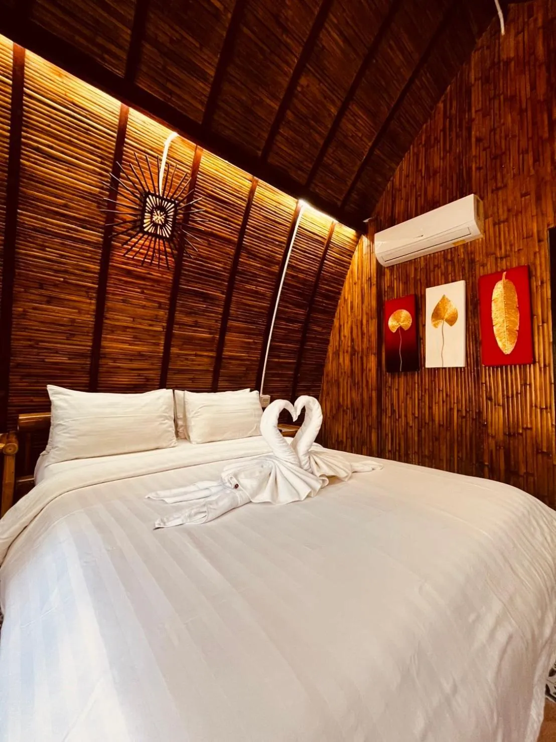 Bedroom, Bed in Cicada Lanta