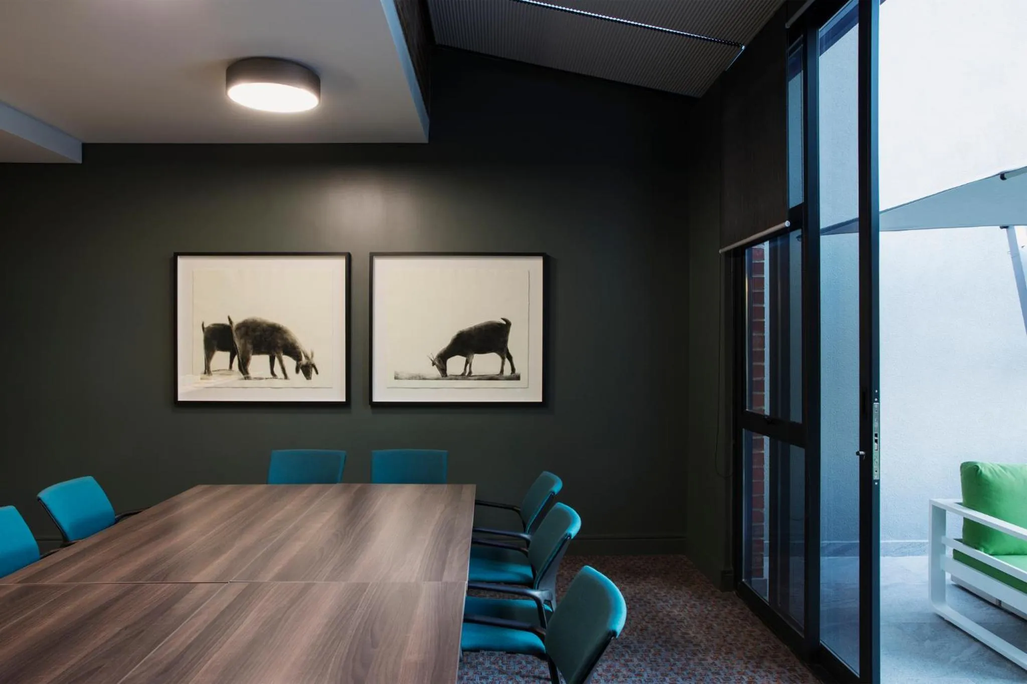 Business facilities in Home Suite Hotels Rosebank