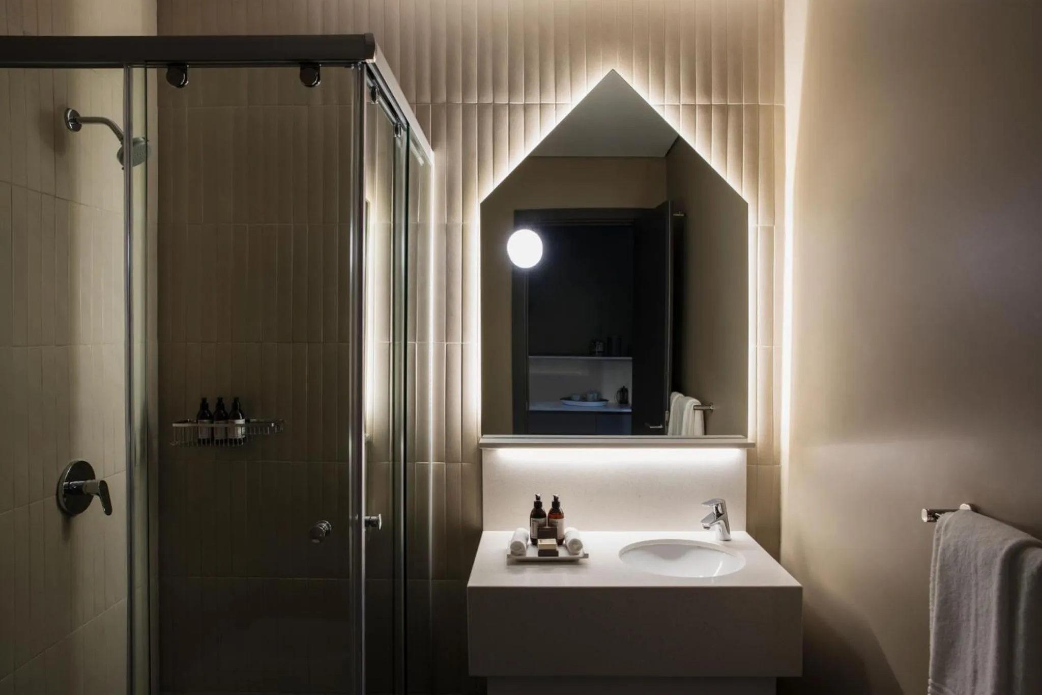 Shower in Home Suite Hotels Rosebank