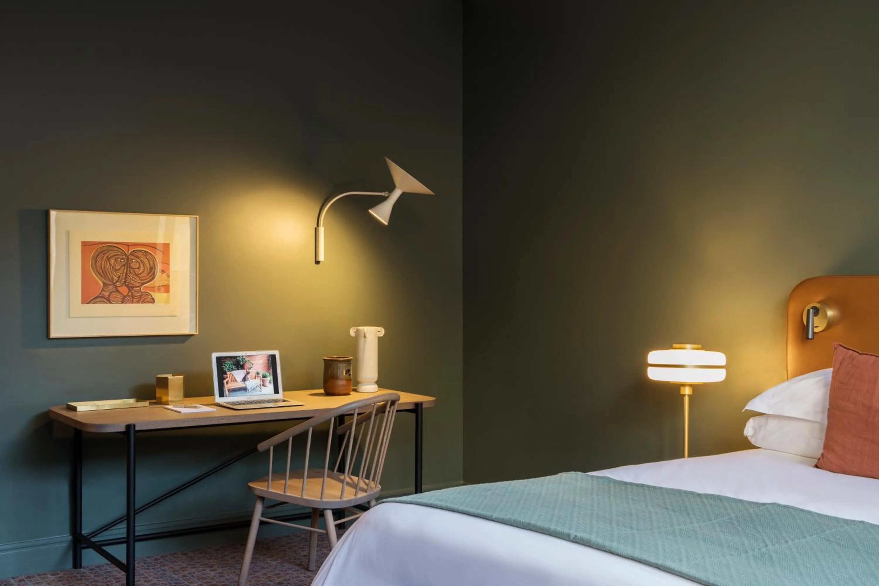 Bedroom, Bed in Home Suite Hotels Rosebank