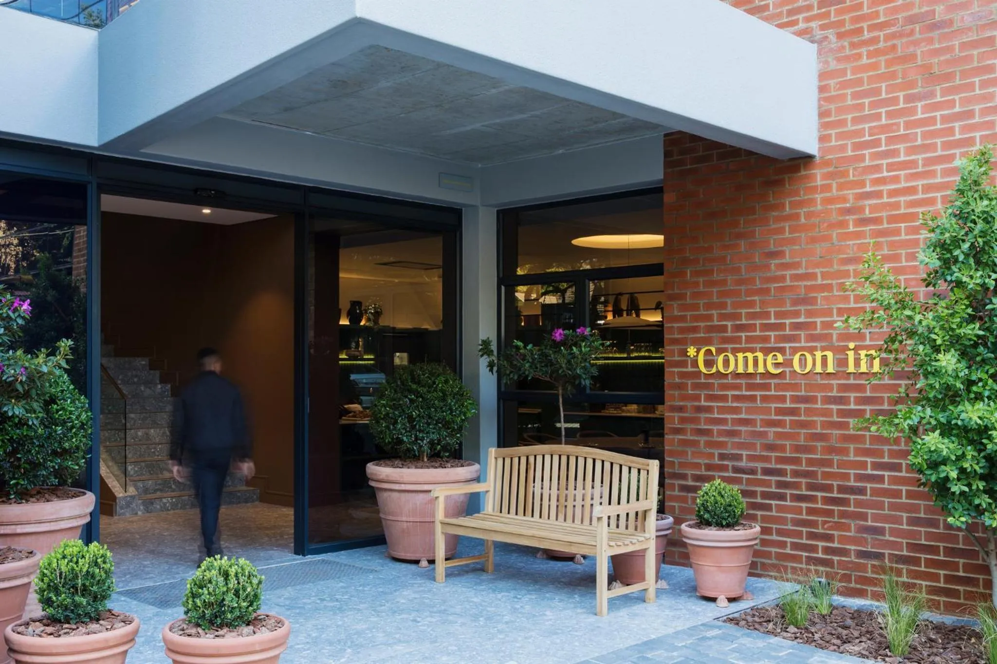 Facade/entrance in Home Suite Hotels Rosebank