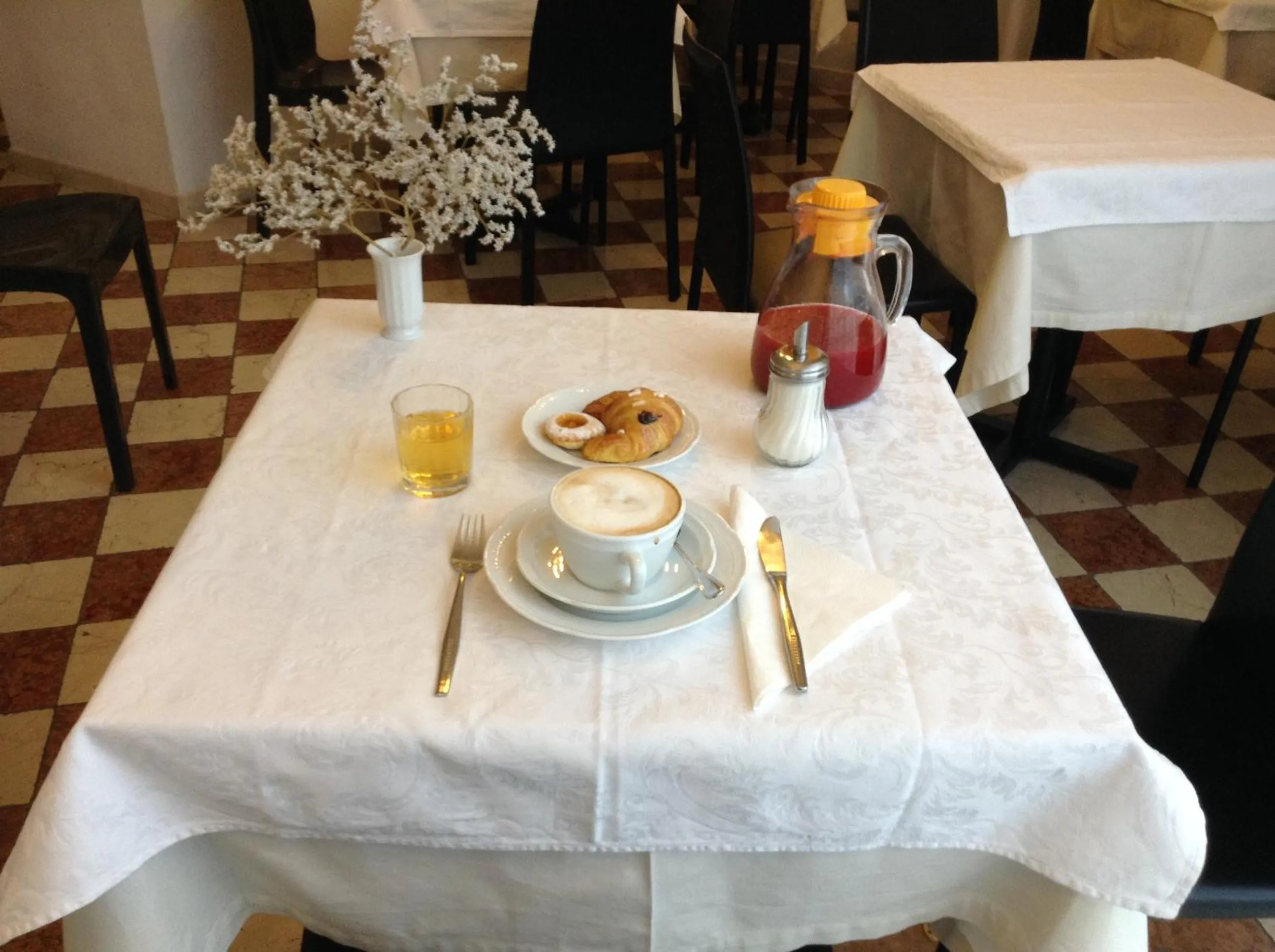 Breakfast in Albergo Giugni