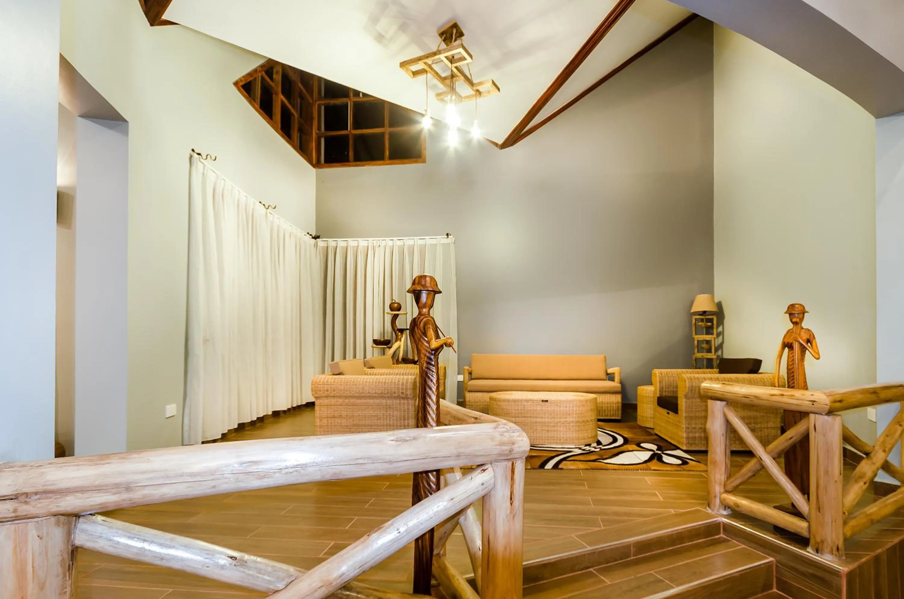 Lounge or bar in Emburara Farm Lodge