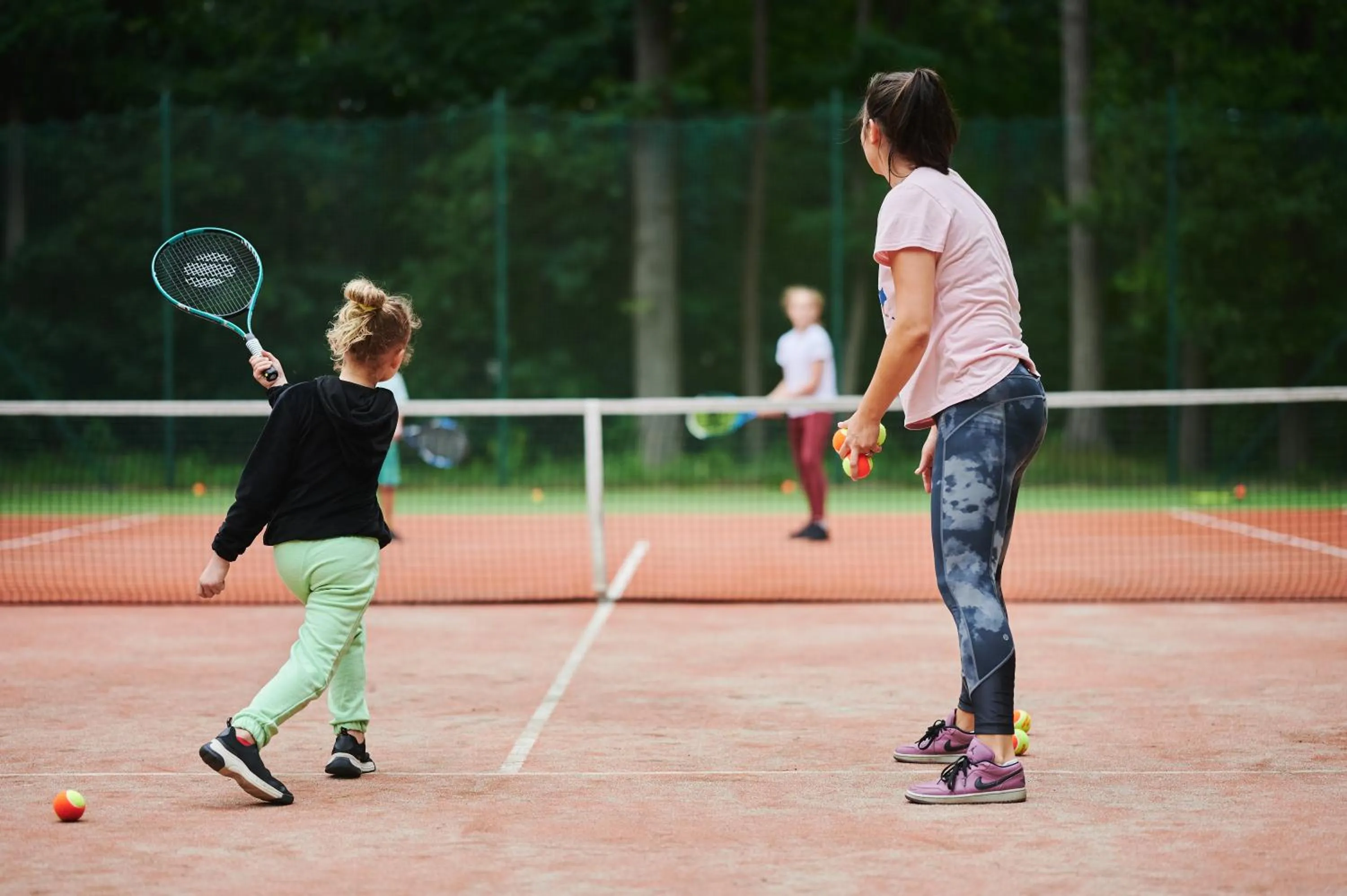 Tennis court in Hotel Narvil Conference & Spa