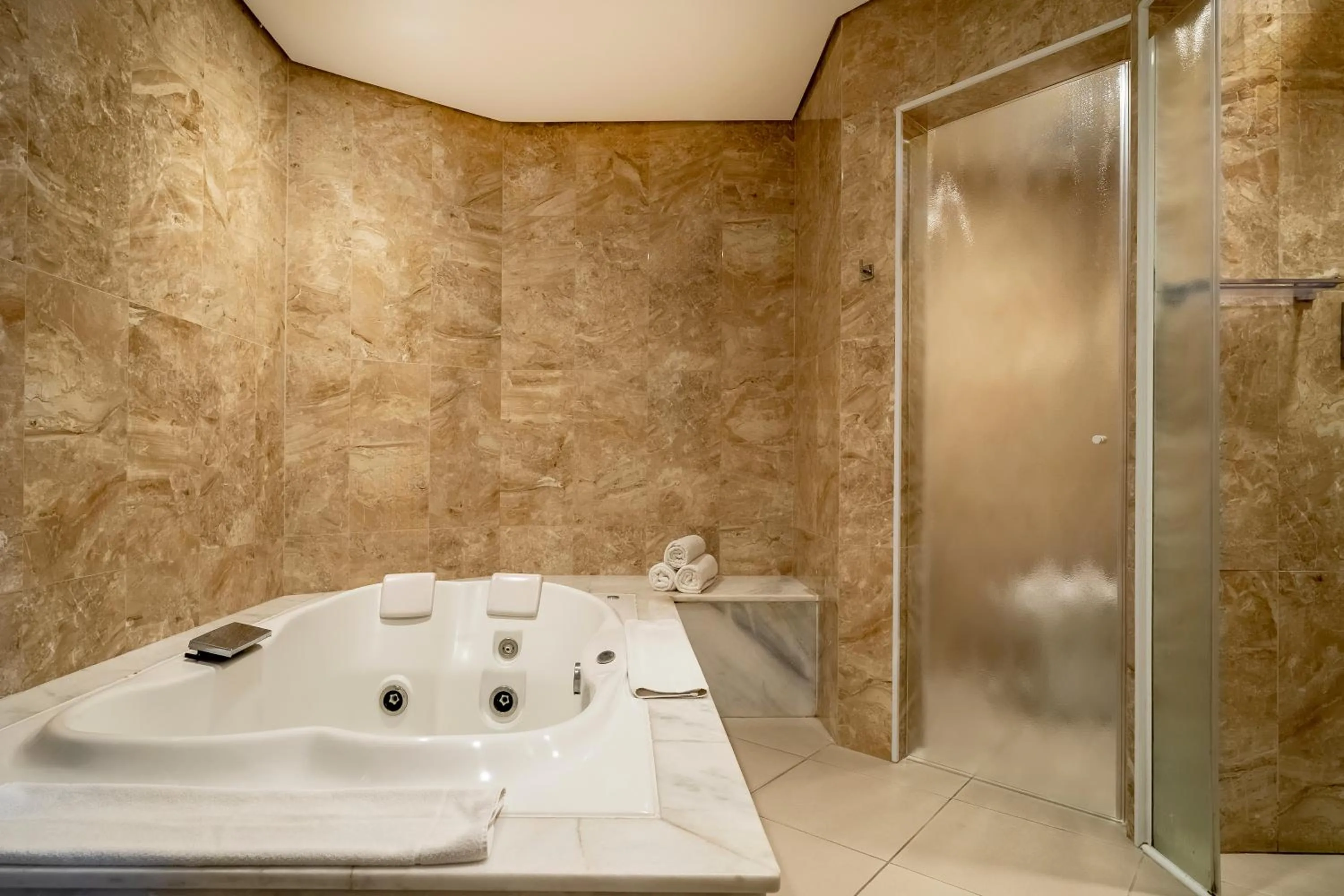 Bath in ibis Styles Sorocaba Santa Rosalia