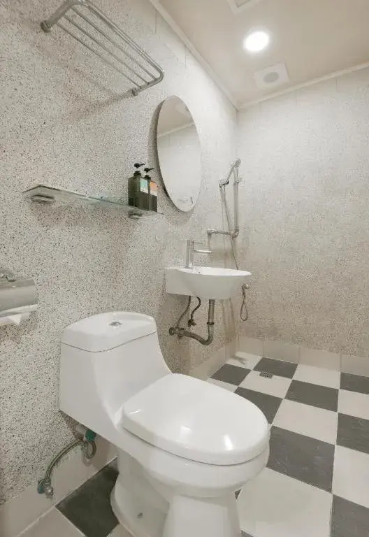 Single Room with Private Bathroom in Raise Hotel Taichung Single Room with Private Bathroom in Raise Hotel Taichung