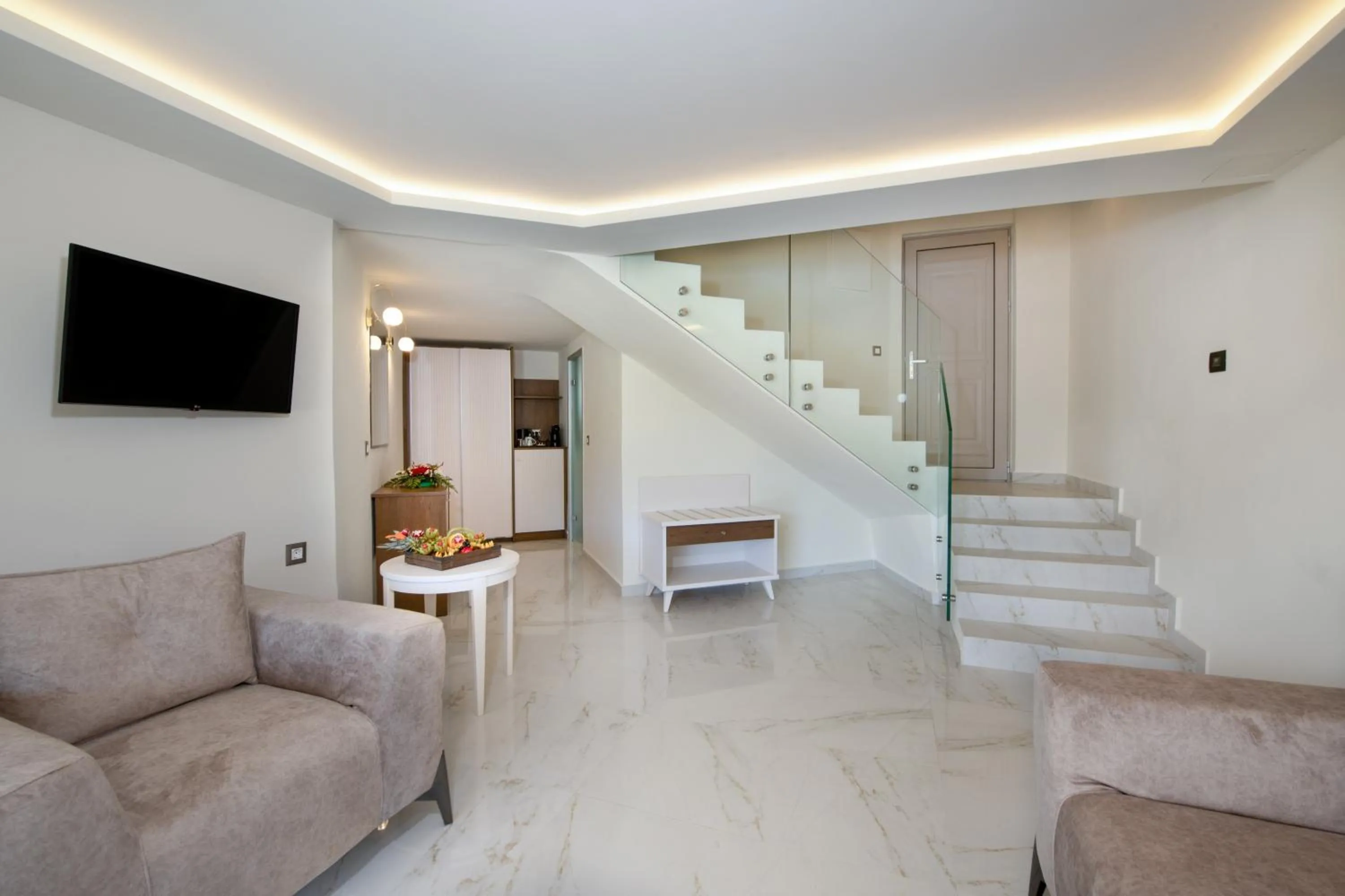 Vantaris Luxury Beach Resort