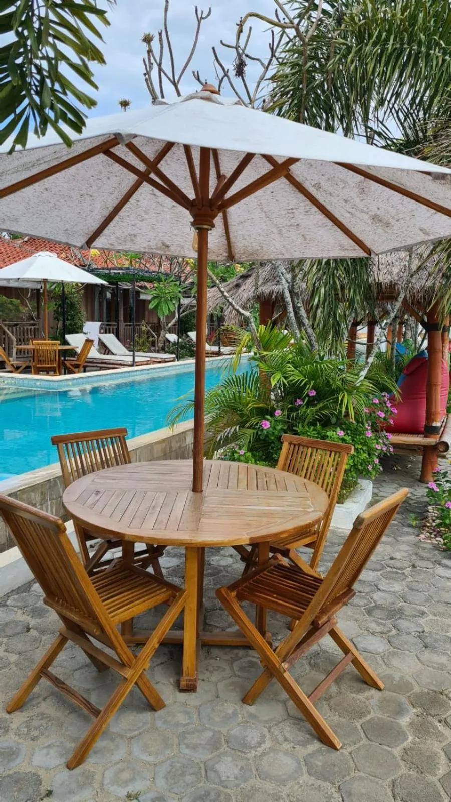 Garden in Panorama Ekas