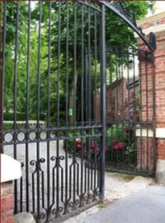 Day in Manoir de la Peylouse